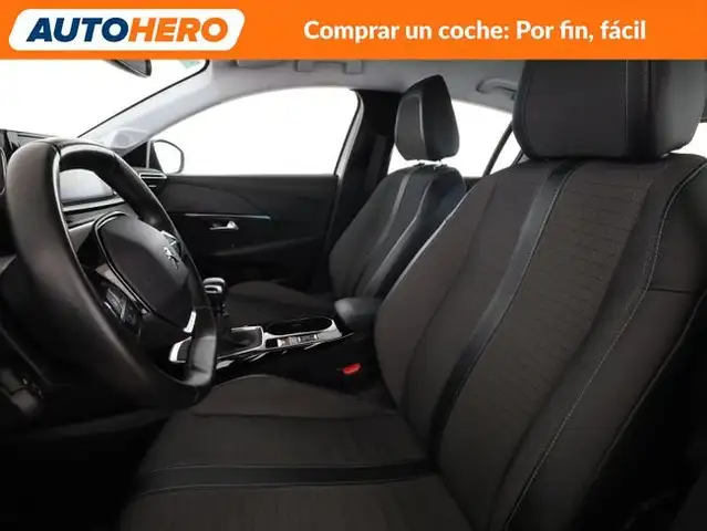 Peugeot 208 view 11