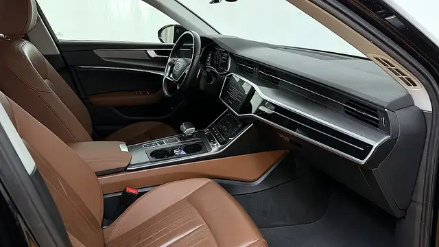 Audi A6 view 12