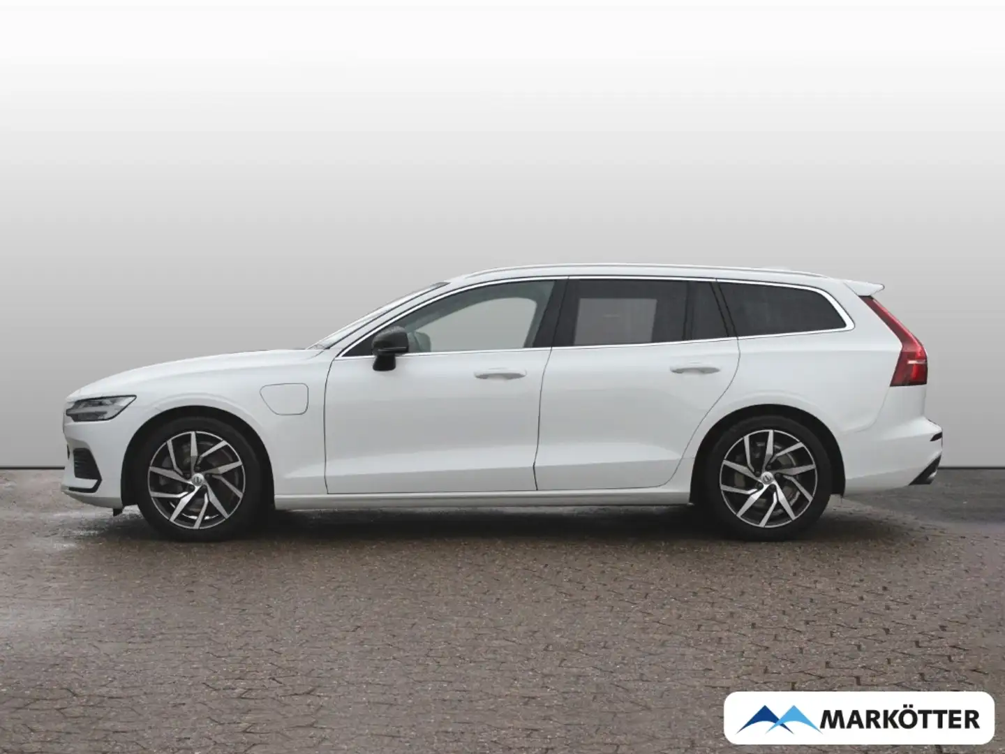 Volvo V60 T6 Momentum Pro Plug-In Hybrid AWD/360Cam Weiß - 2