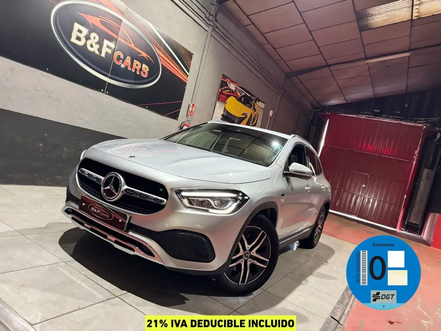 Mercedes-Benz GLA 250 250e Plateado - 1