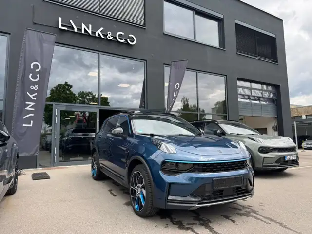 Lynk & Co 01