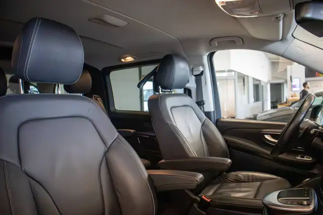 Mercedes-Benz 250 view 8