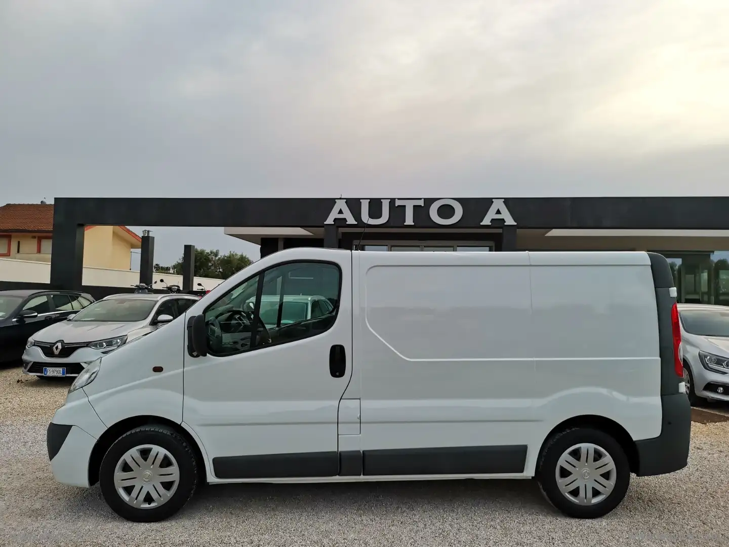 Opel Vivaro 2.0 CDTI FURGONE Bianco - 2