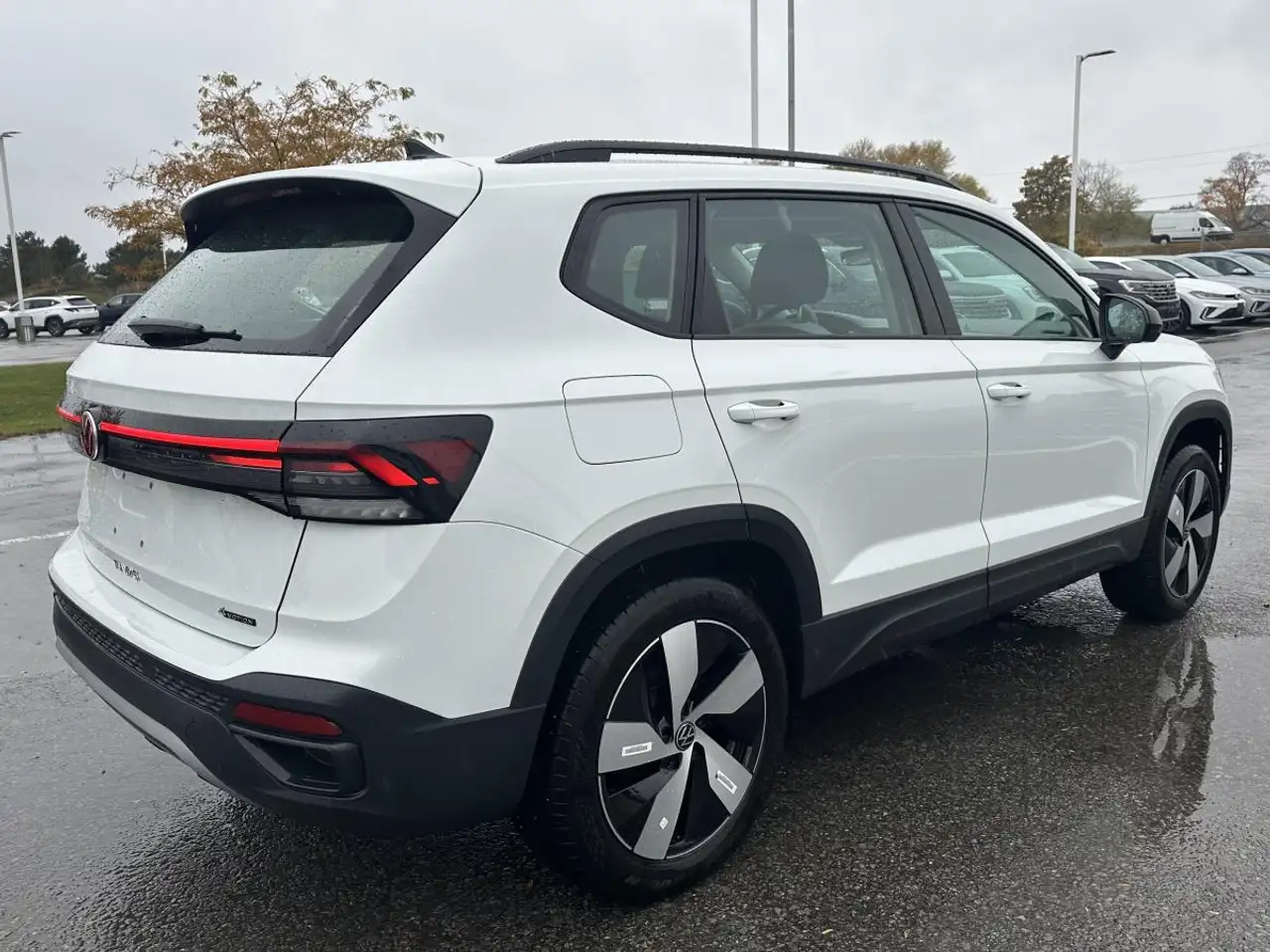 Volkswagen Taos снимка Volkswagen Taos