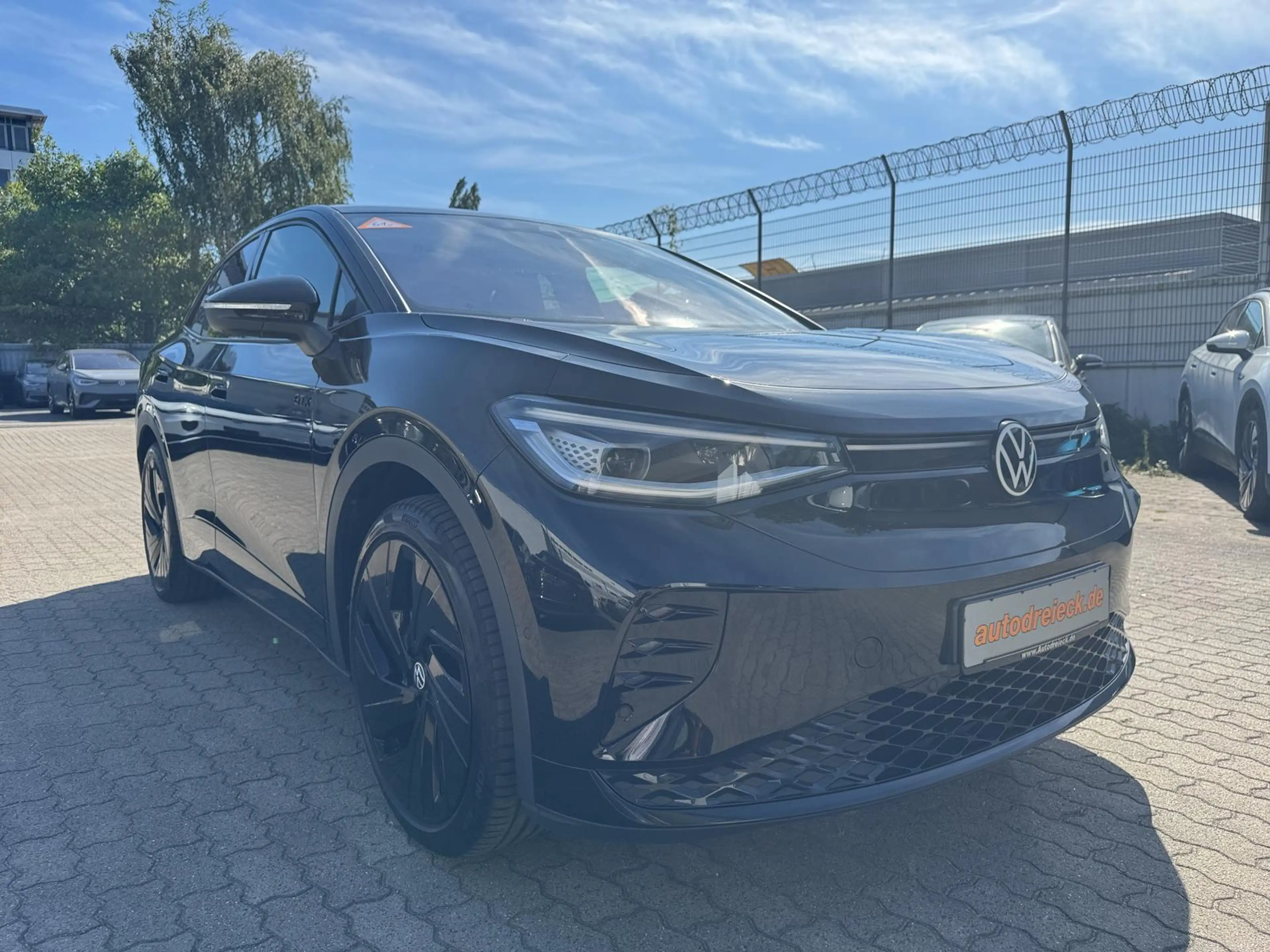 Volkswagen ID.5 GTX ACC AHK DCC HuD PANO WP 360° 21Z — photo 3