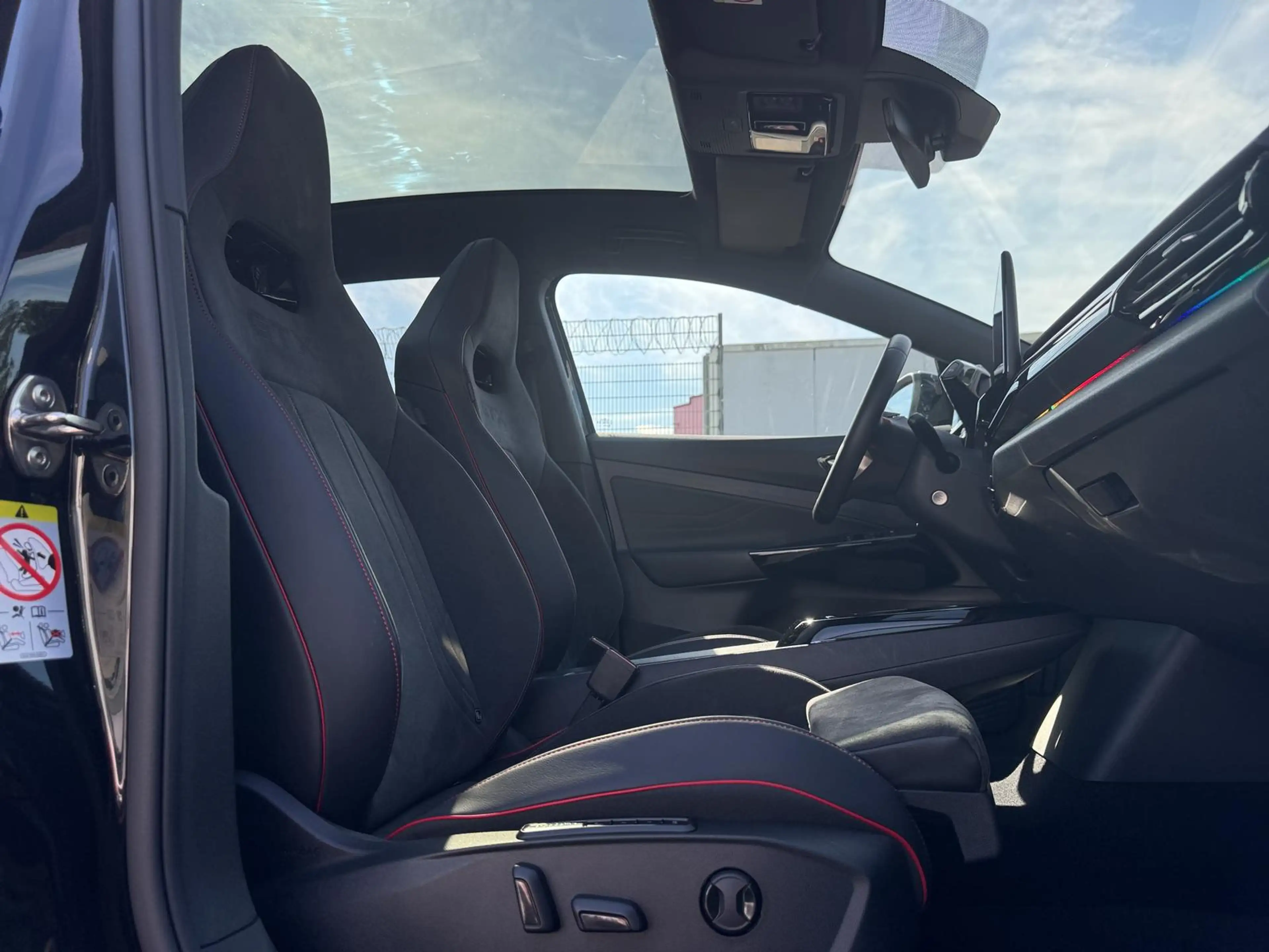 Volkswagen ID.5 GTX ACC AHK DCC HuD PANO WP 360° 21Z — photo 11