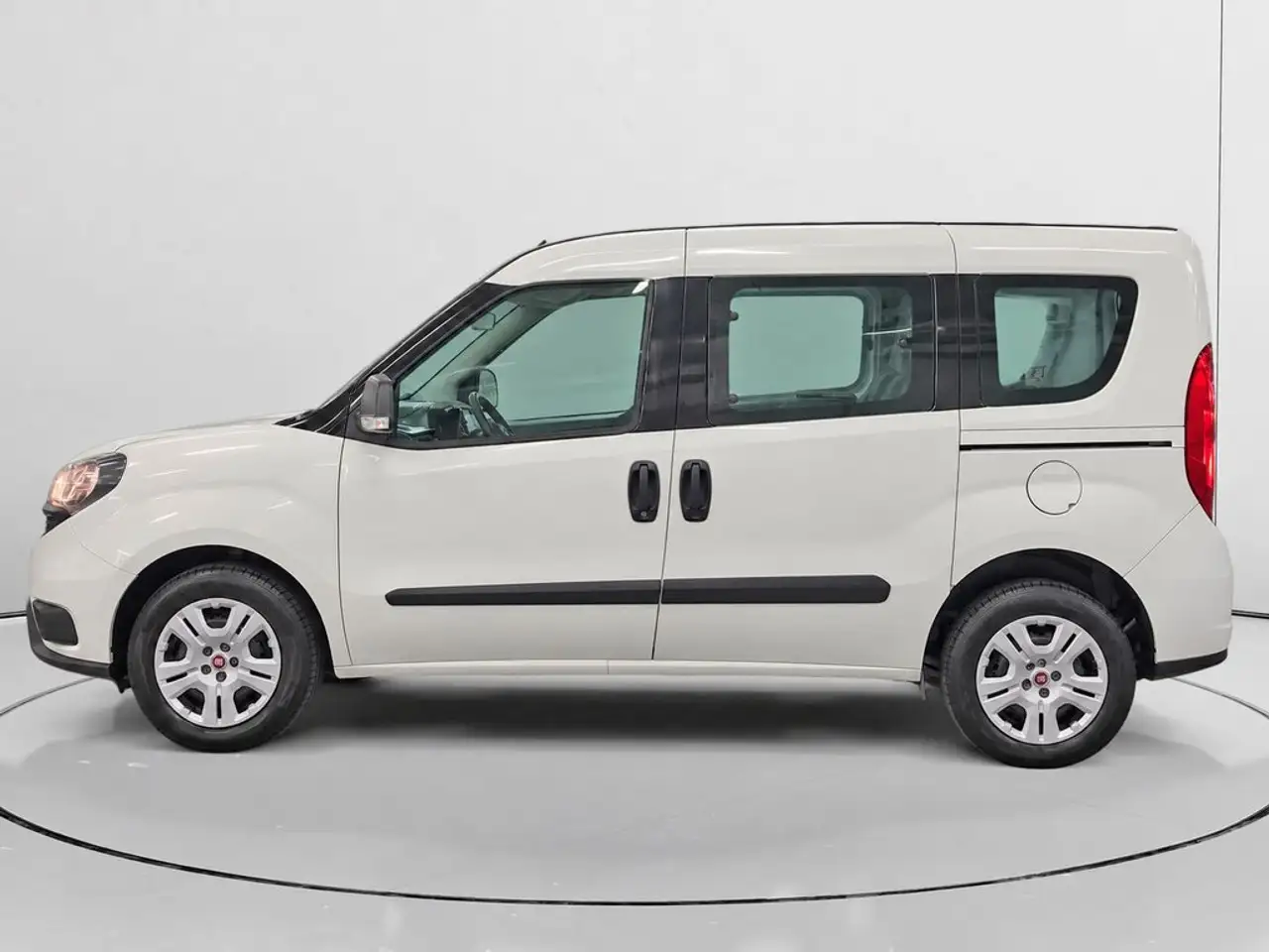 2023 Fiat Dobló Combi 1.6Mjt SX 78kW, photograph 6