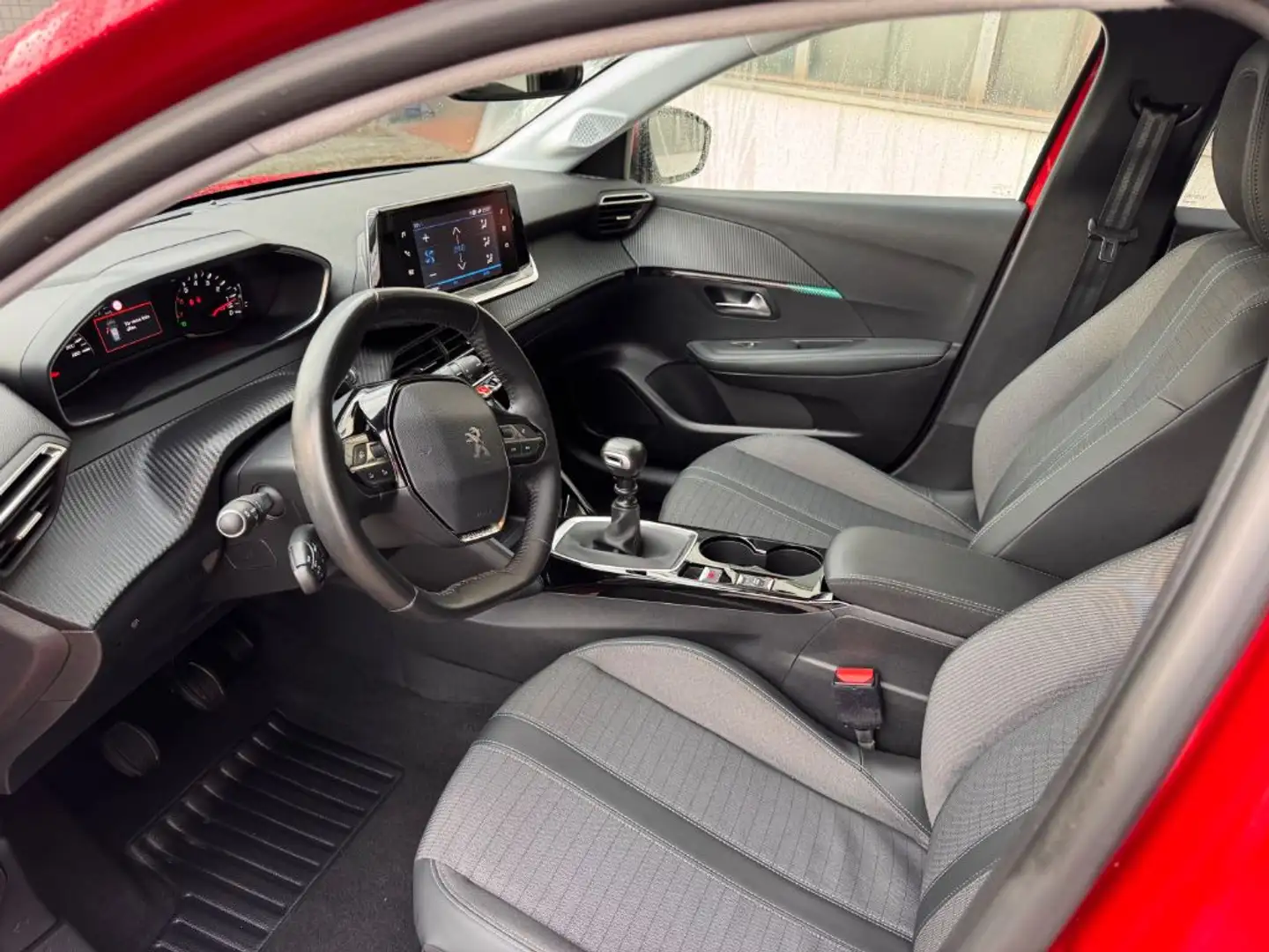 Peugeot 208 BlueHDi 100 Allure Rouge - 2