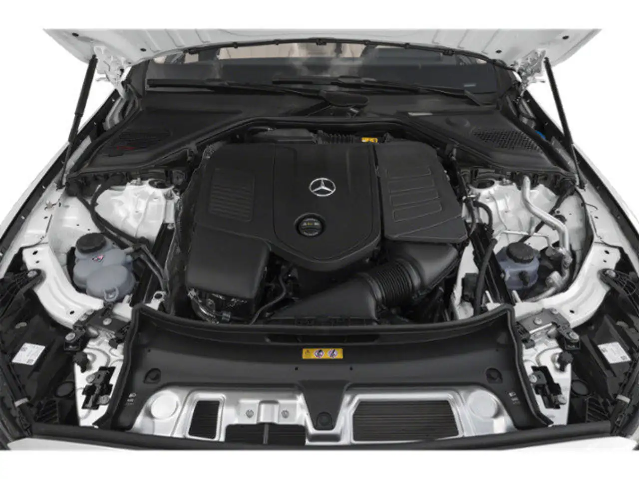 Mercedes-Benz E-Class снимка Mercedes-Benz E-Class