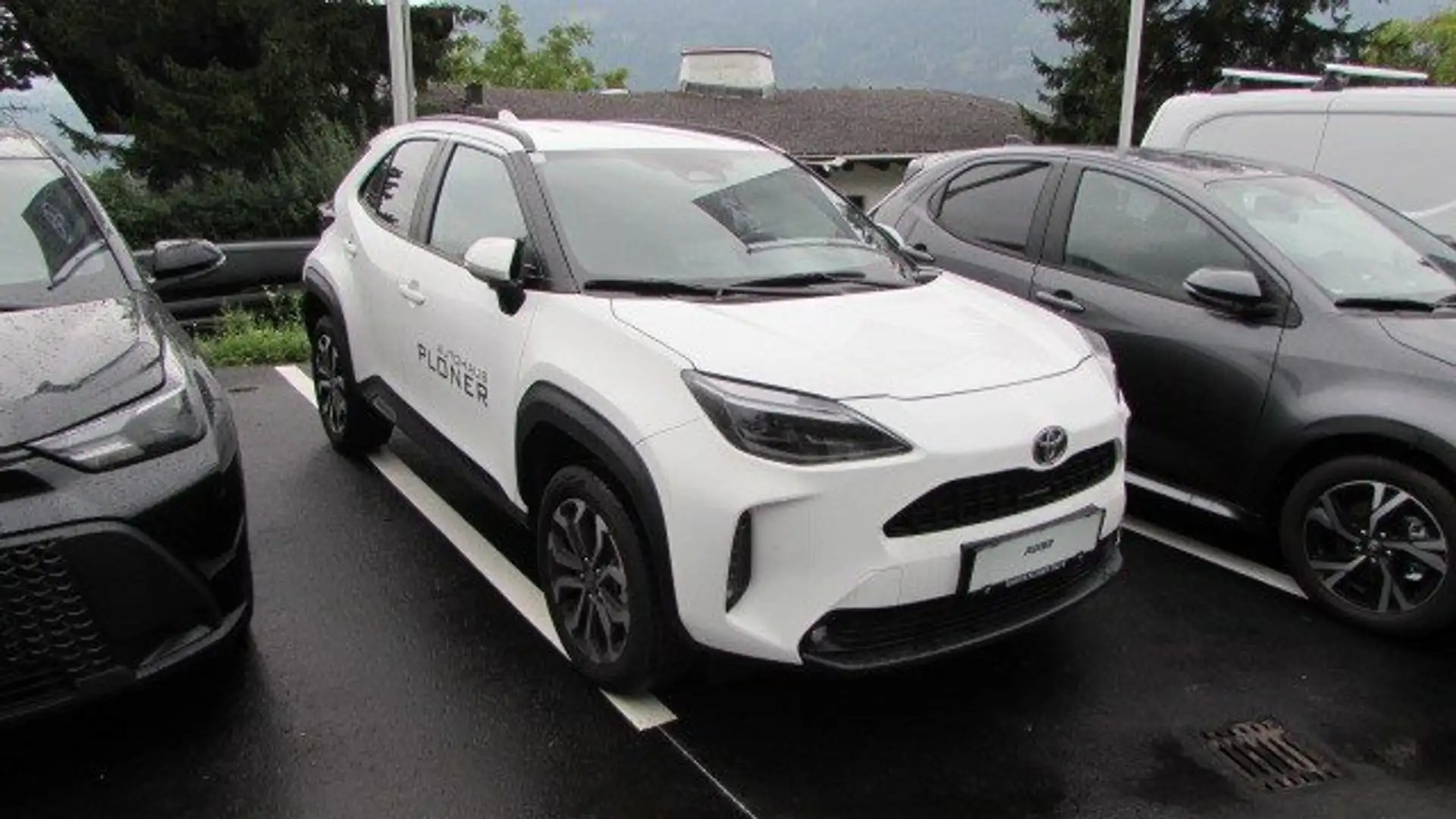 Toyota Yaris Cross Hybrid 4WD Active Drive Weiß - 2