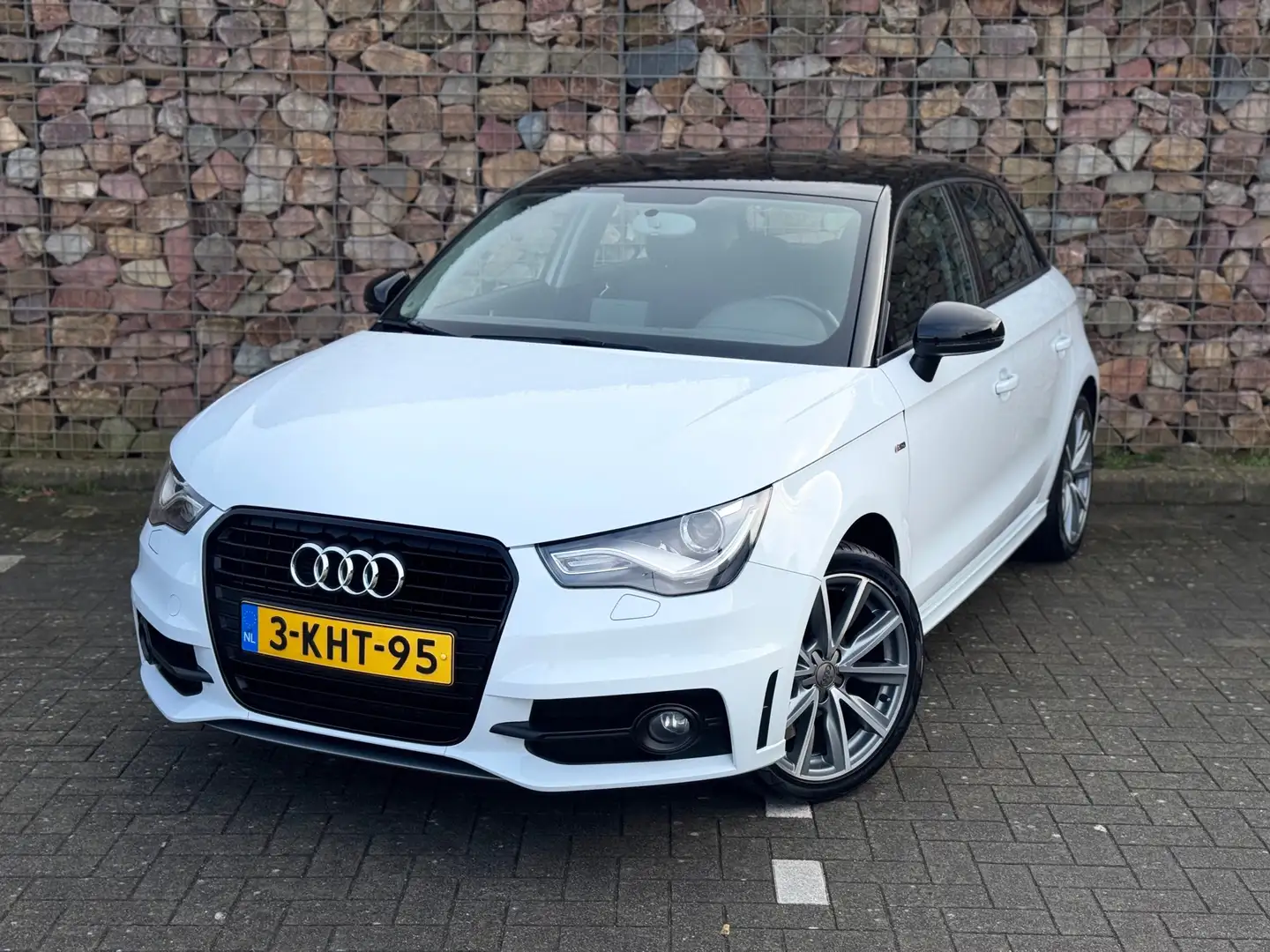 Audi A1 Sportback 1.2 TFSI Admired S-Line Xenon NAP/1ste E Weiß - 1