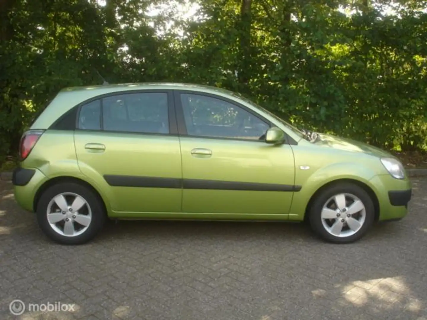 Kia Rio 1.4 I 16V Festival Airco NAP 128217 KM APK 21-3-20 Groen - 2