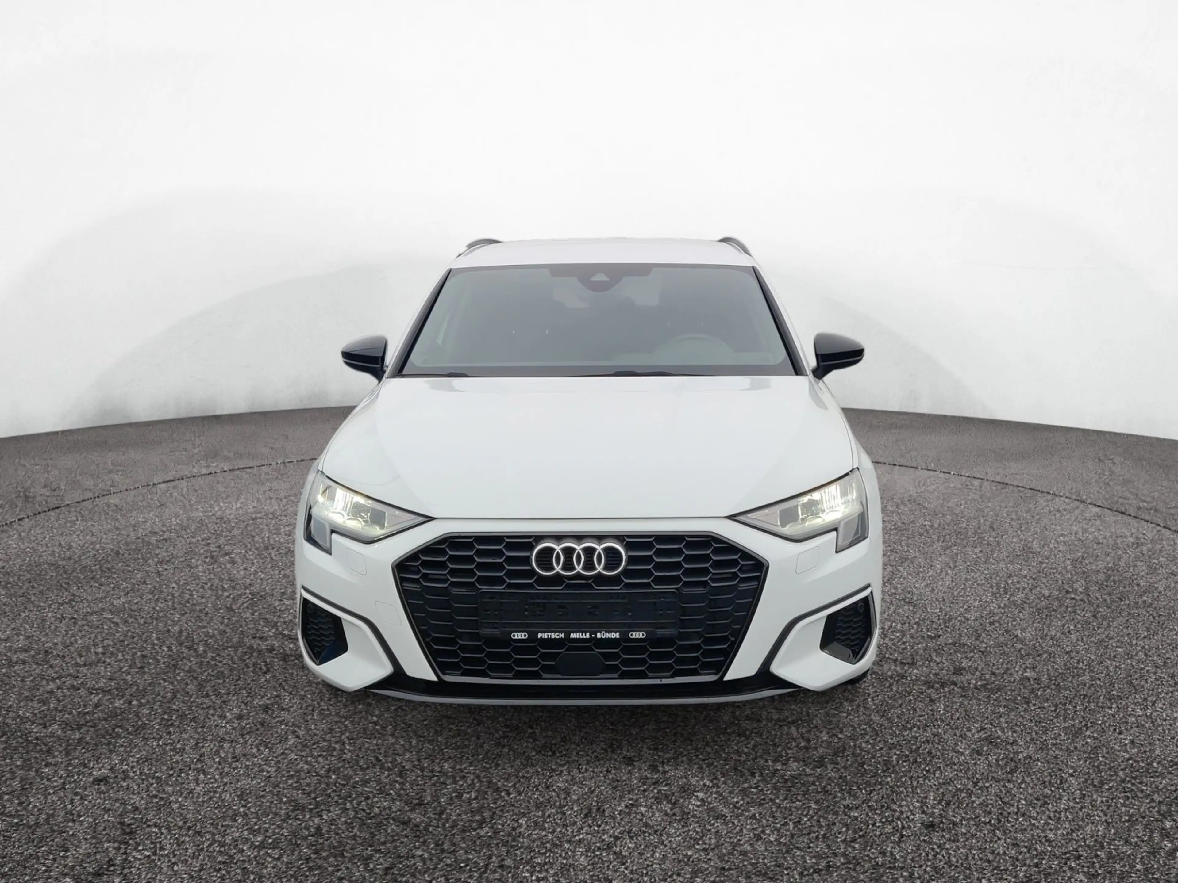Audi A3 35 TFSI advanced AHK 18" Keyless — photo 10