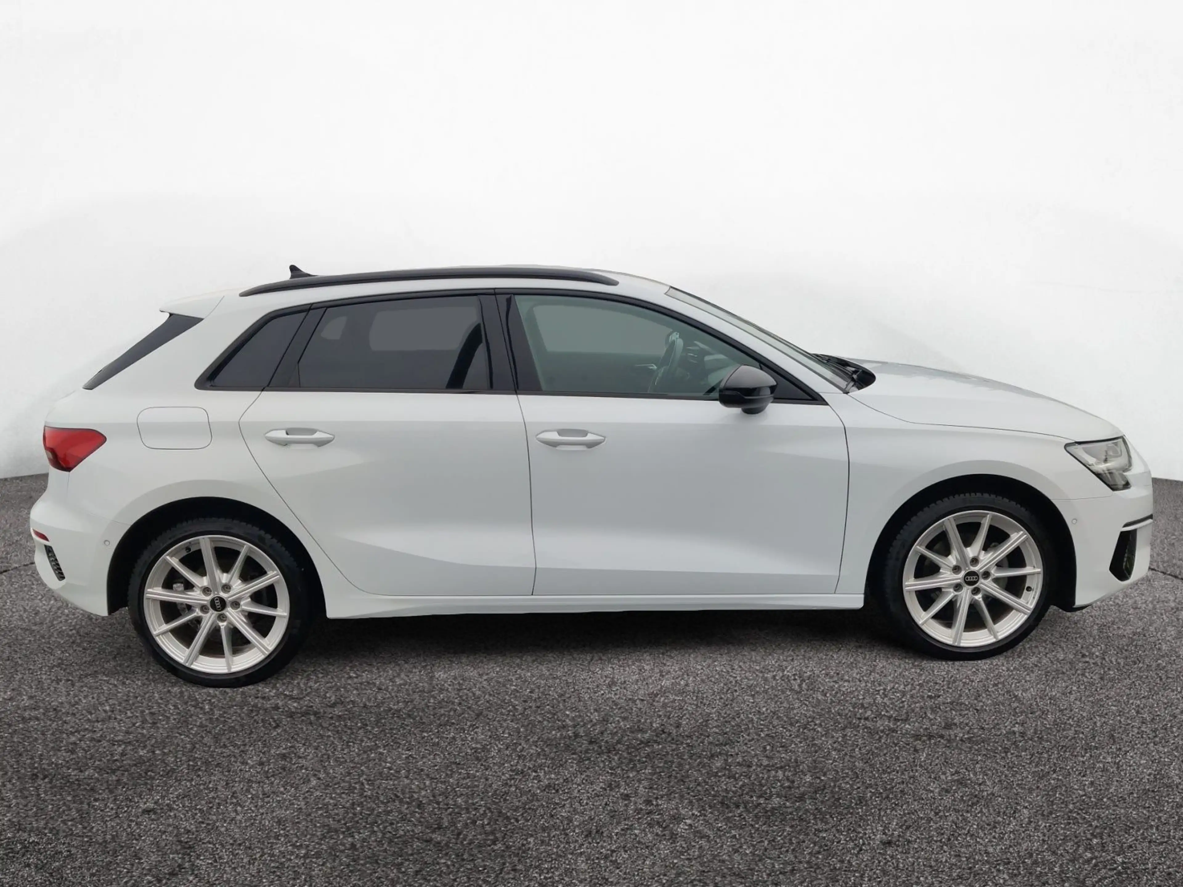 Audi A3 35 TFSI advanced AHK 18" Keyless — photo 8