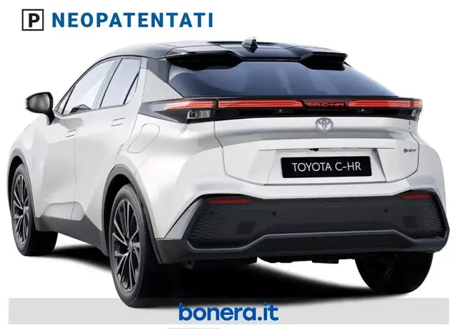 Toyota C-HR view 3