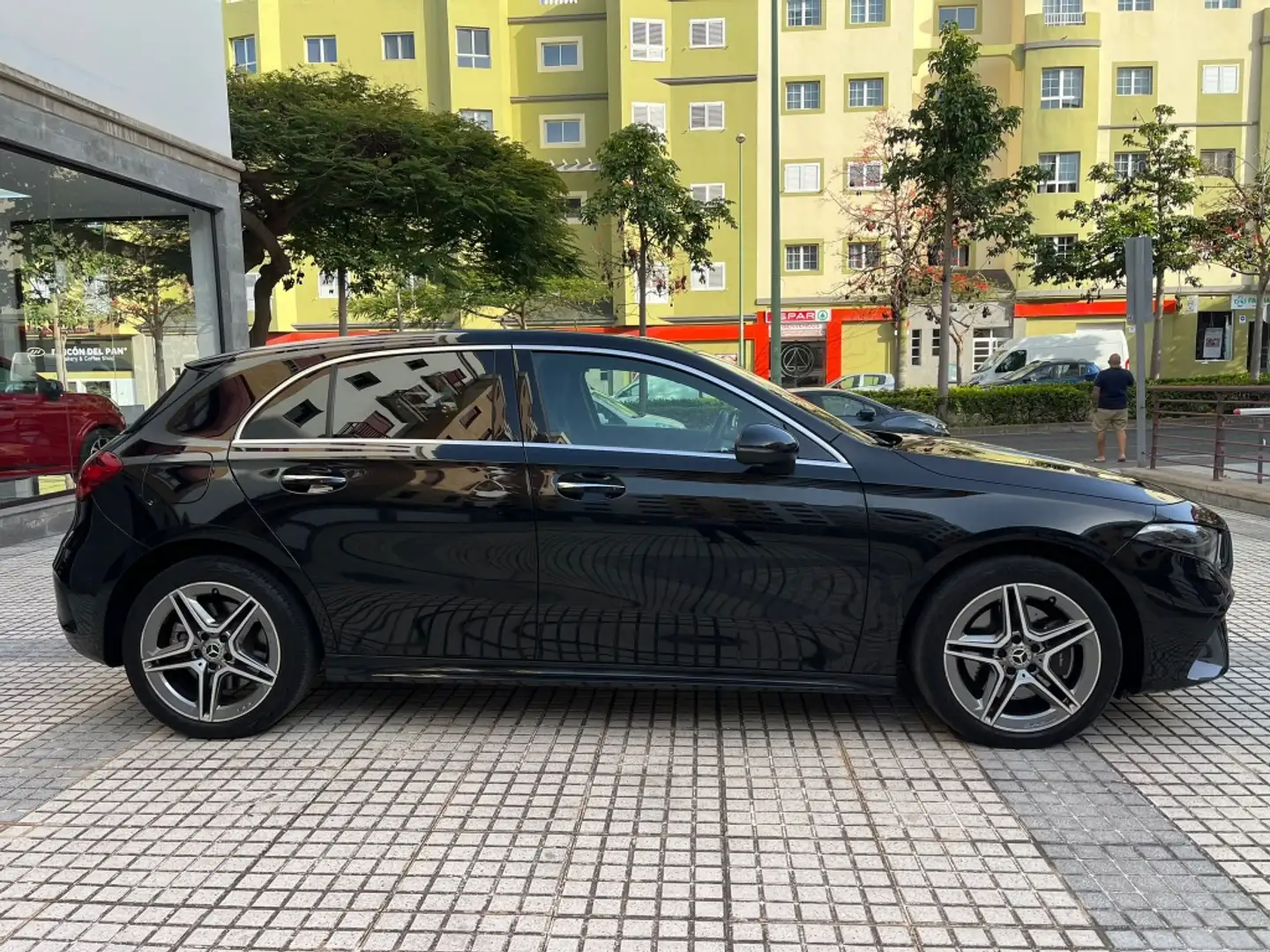 Mercedes-Benz MERCEDES-BENZ Clase A Pequeño Automático de 5 P - 2