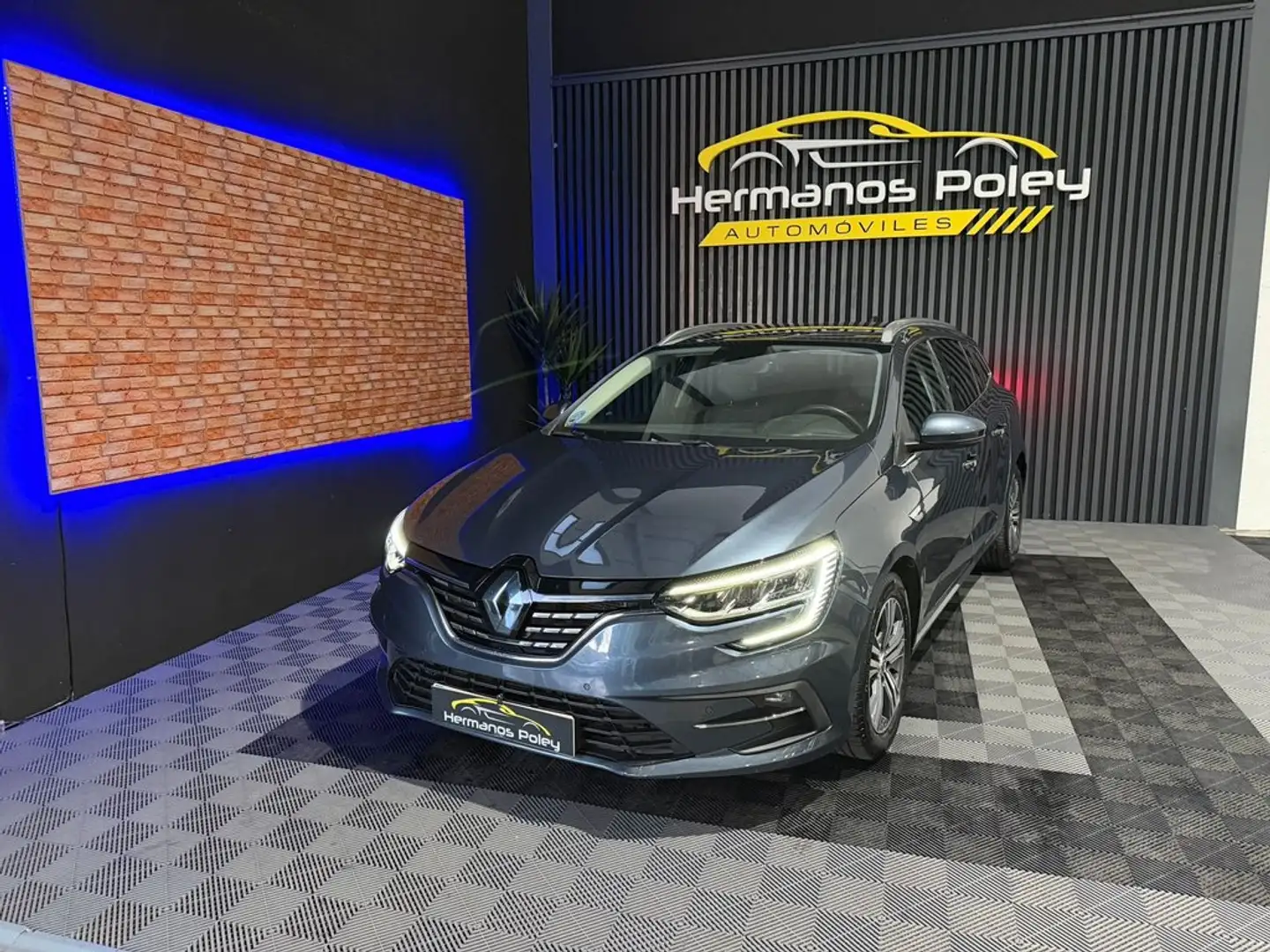 Renault Megane S.T. Zen Blue dCi 85 kW (115CV) EDC Grau - 1