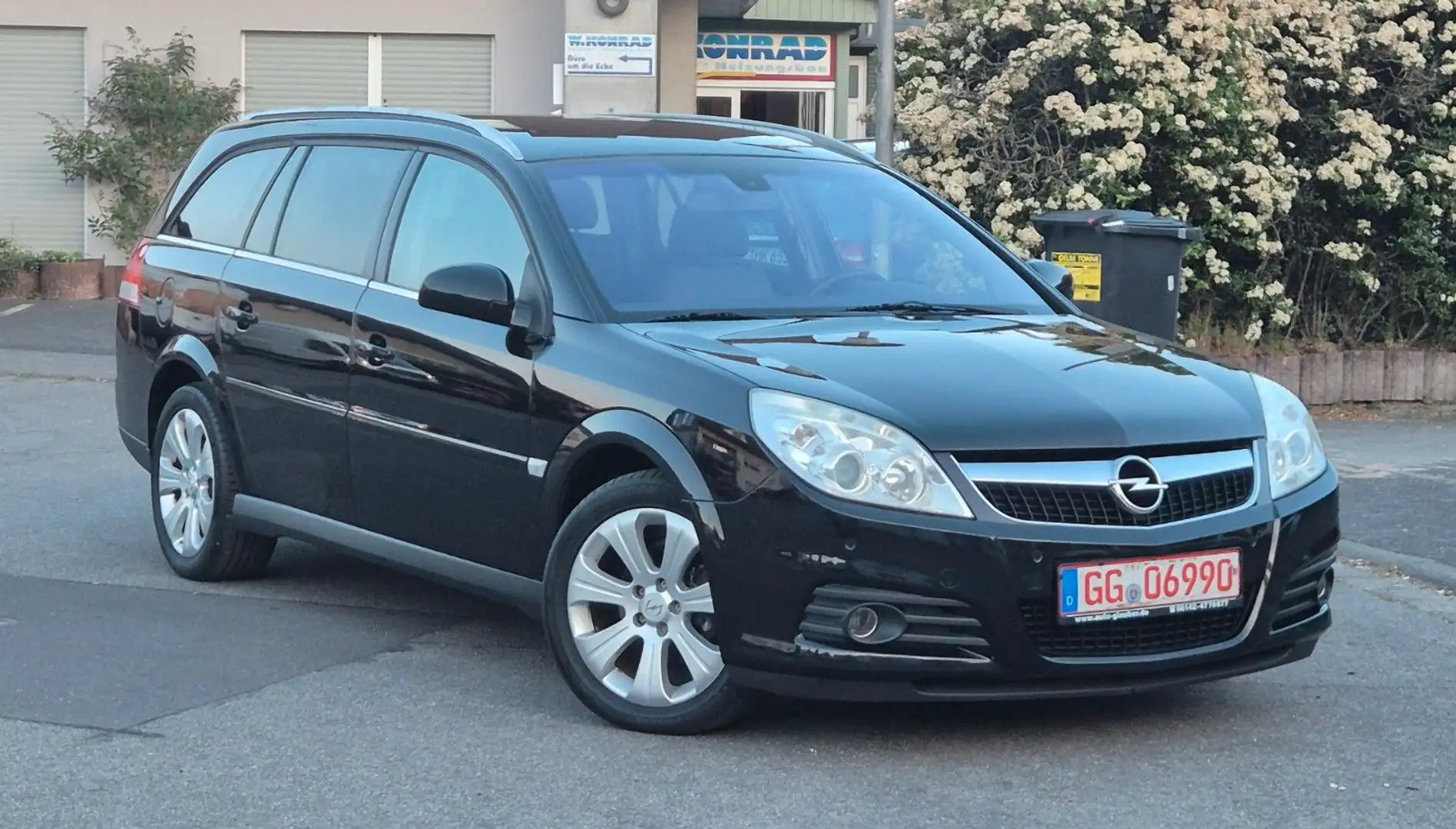 Opel Vectra C Edition Plus 1.8 /LEDER/SHZ/PDC/TEMPO Schwarz - 1