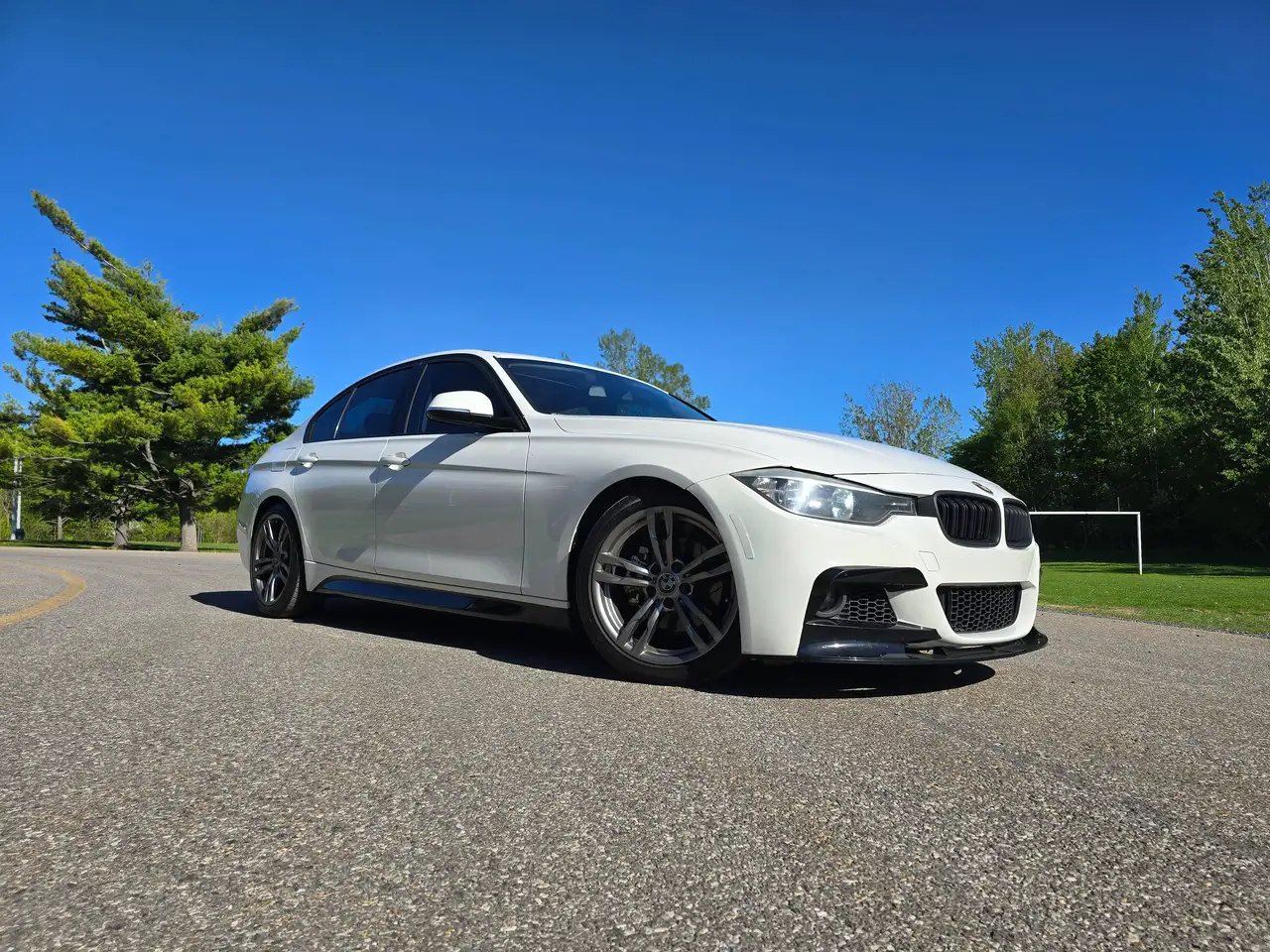 BMW 3 Series снимка BMW 3 Series