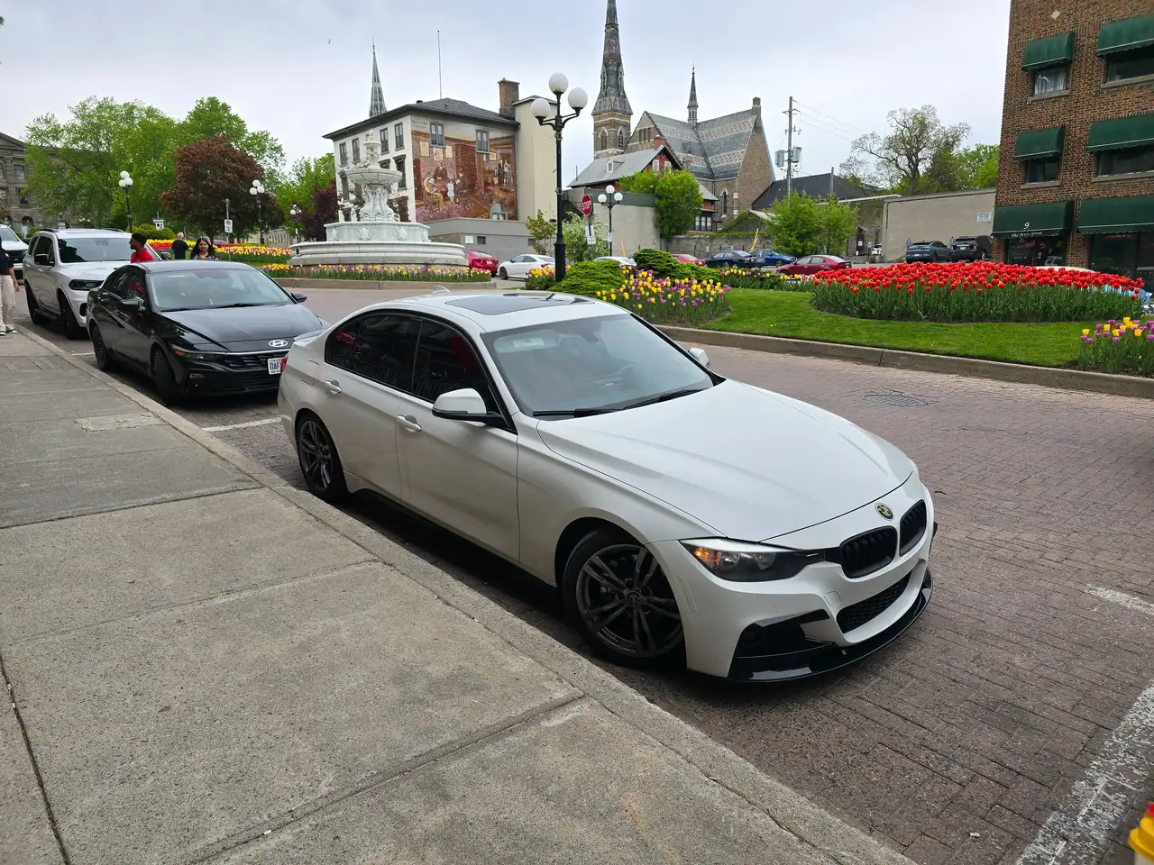 BMW 3 Series снимка BMW 3 Series