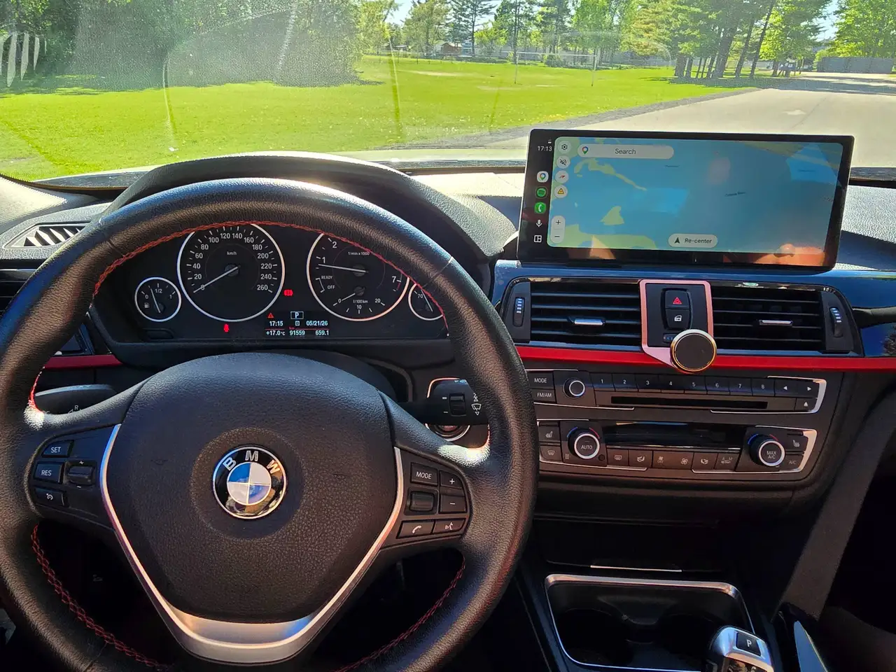BMW 3 Series снимка BMW 3 Series