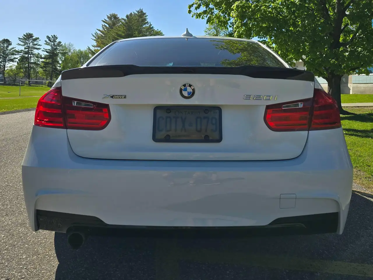 BMW 3 Series снимка BMW 3 Series