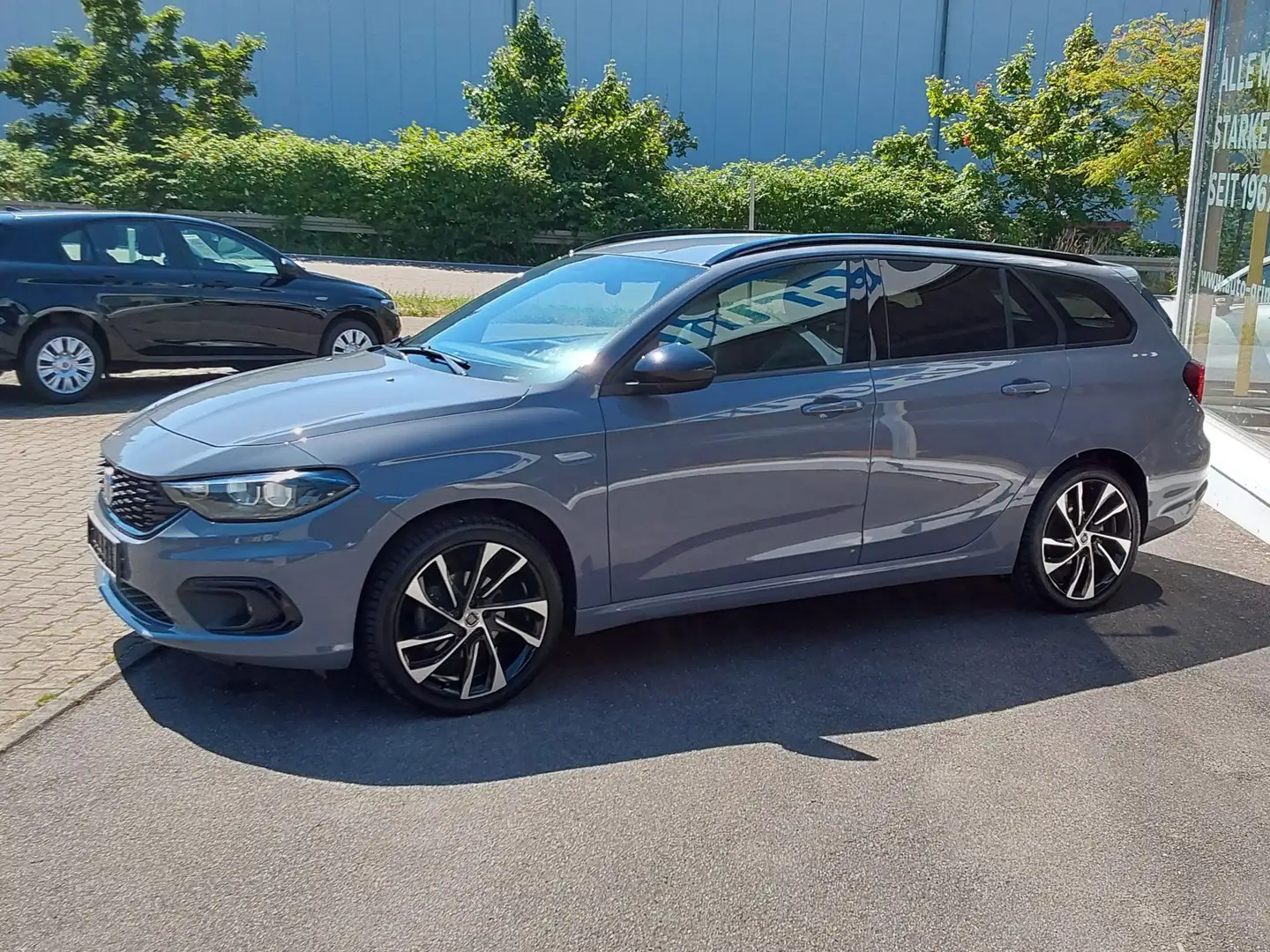 Fiat Tipo Kombi 1.4 T-Jet S-Design Grau - 2
