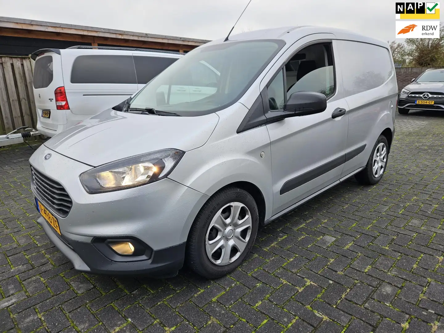 Ford Transit Courier 1.0 BENZINE (btw-vrij) AIRCO Grijs - 1