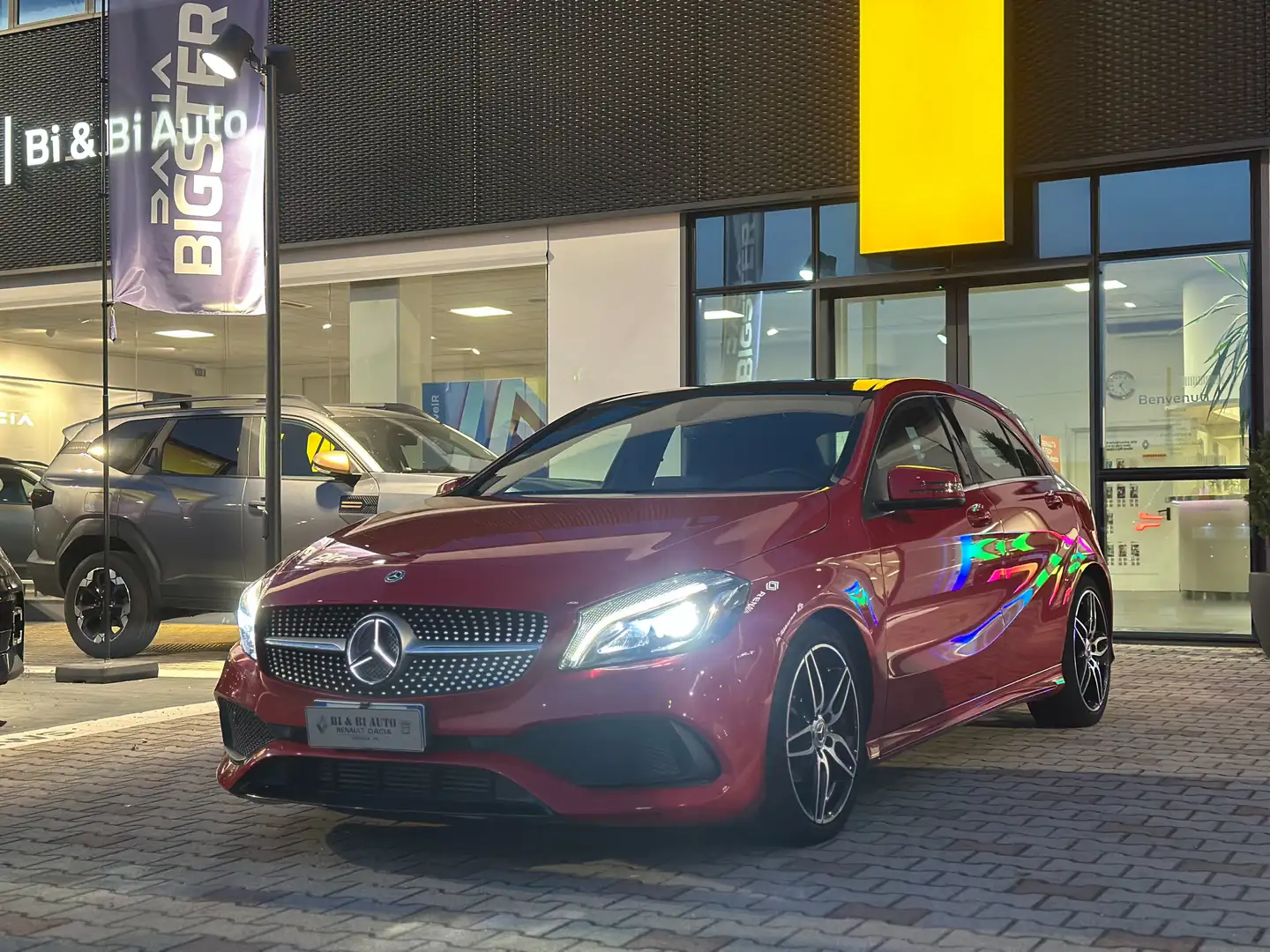 Mercedes-Benz A 180 Classe A - W176 d Premium my16 Rouge - 1