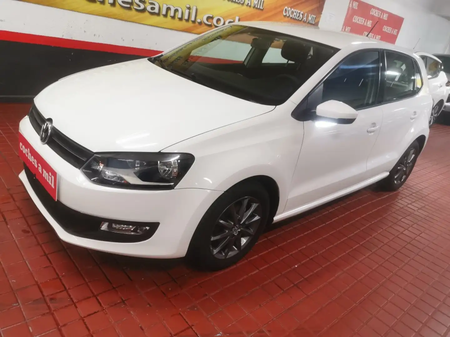 Volkswagen Polo 1.4 Advance Wit - 2