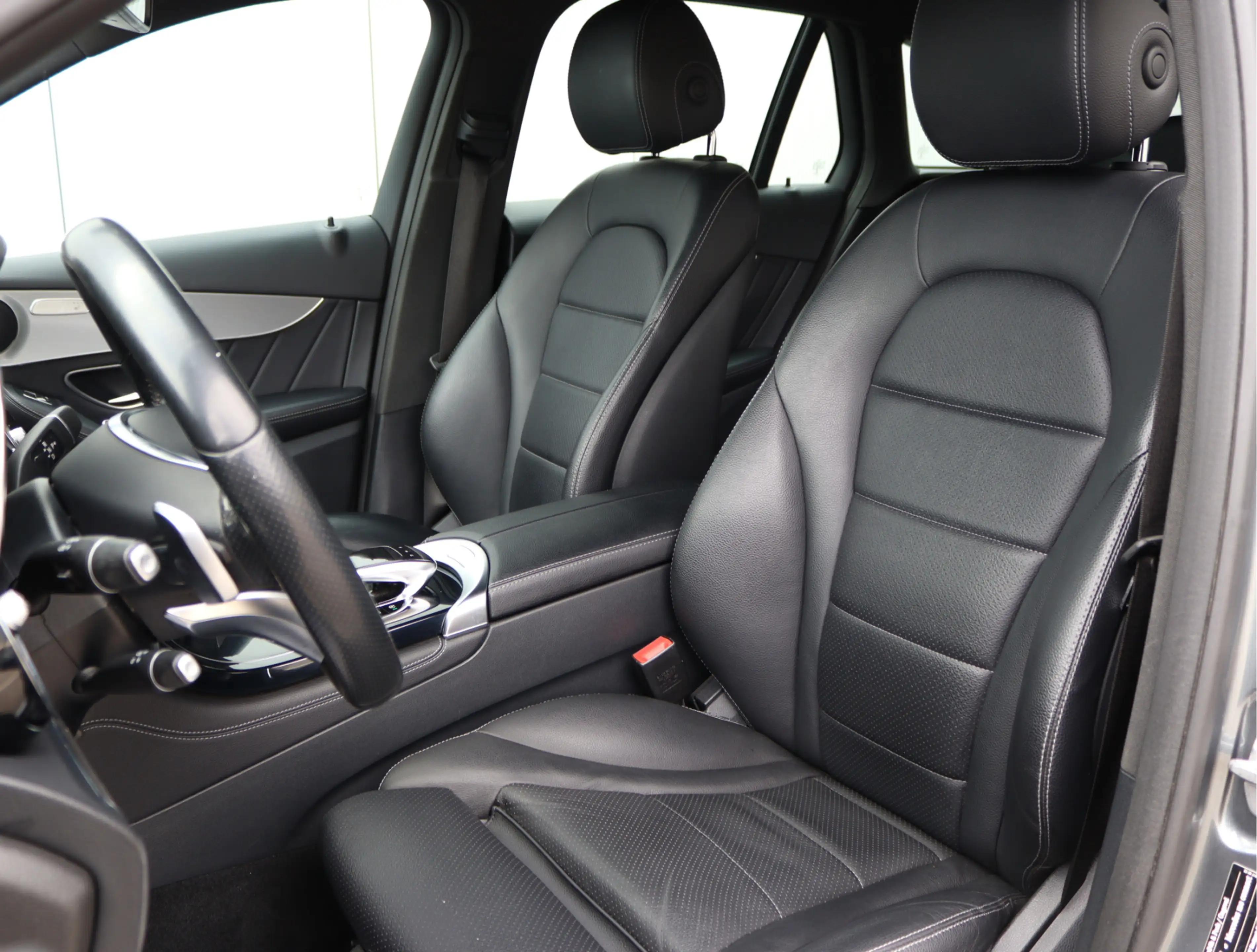 Mercedes-Benz GLC 250 4MATIC AMG-line | Leder | Trekhaak | Org. NL — photo 4
