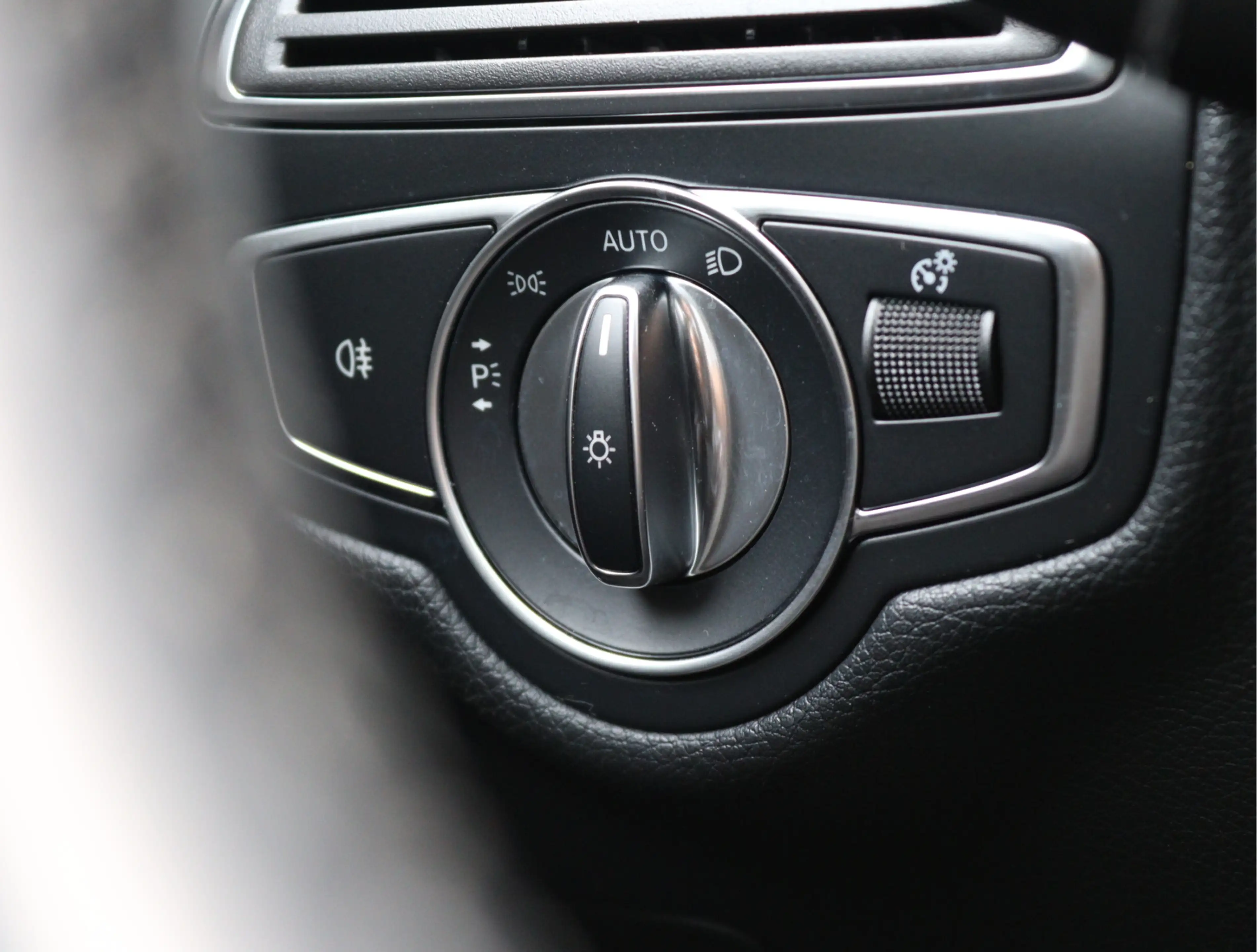 Mercedes-Benz GLC 250 4MATIC AMG-line | Leder | Trekhaak | Org. NL — photo 30