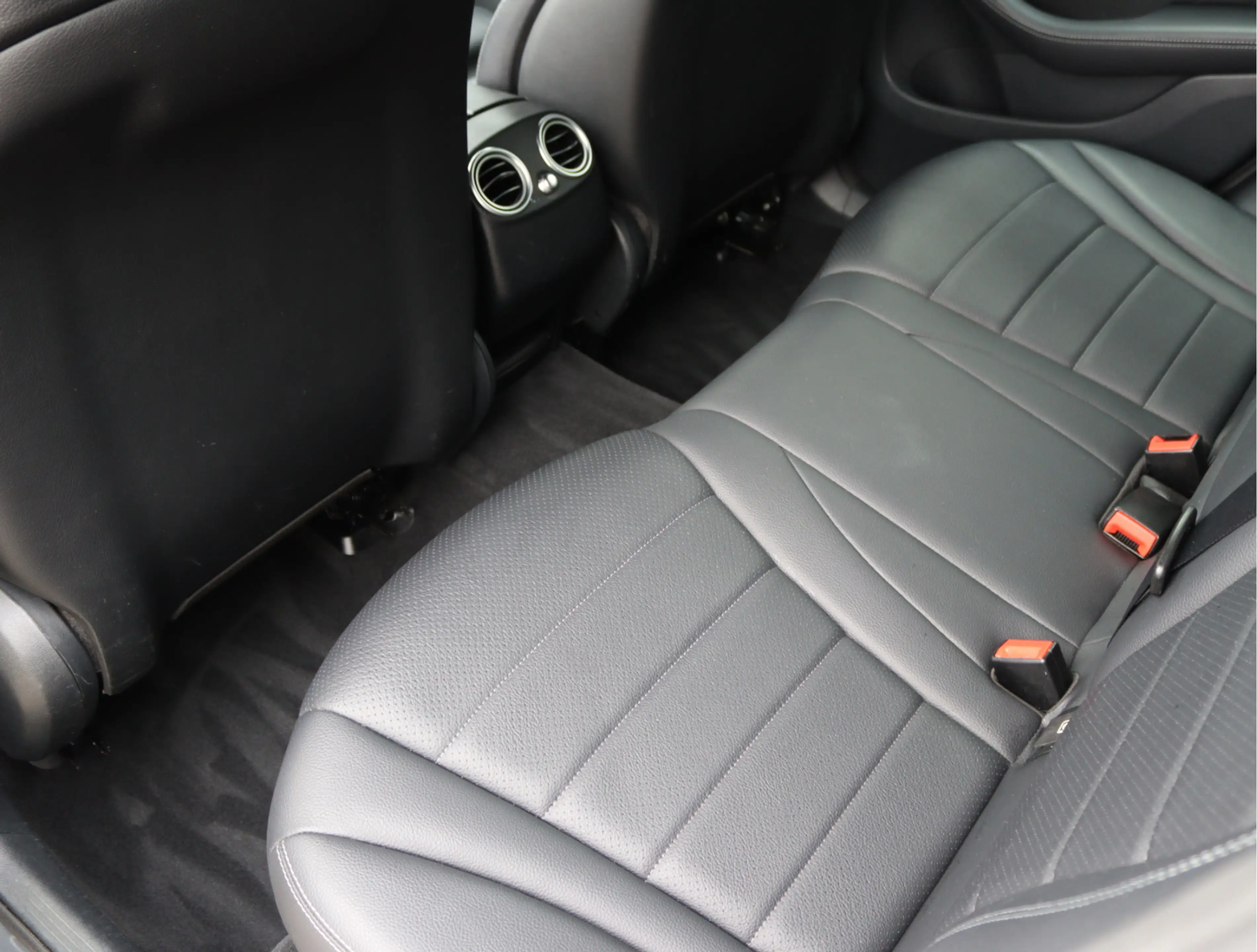 Mercedes-Benz GLC 250 4MATIC AMG-line | Leder | Trekhaak | Org. NL — photo 25