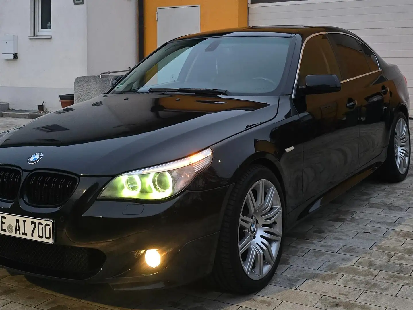 BMW 530 530xd M packet 3 Hand Schwarz - 2