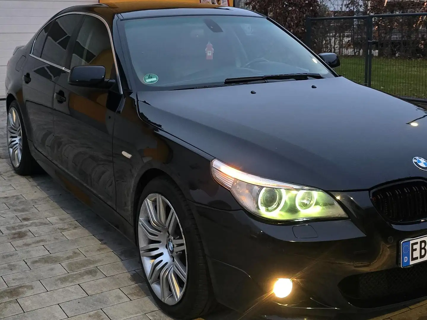 BMW 530 530xd M packet 3 Hand Schwarz - 1