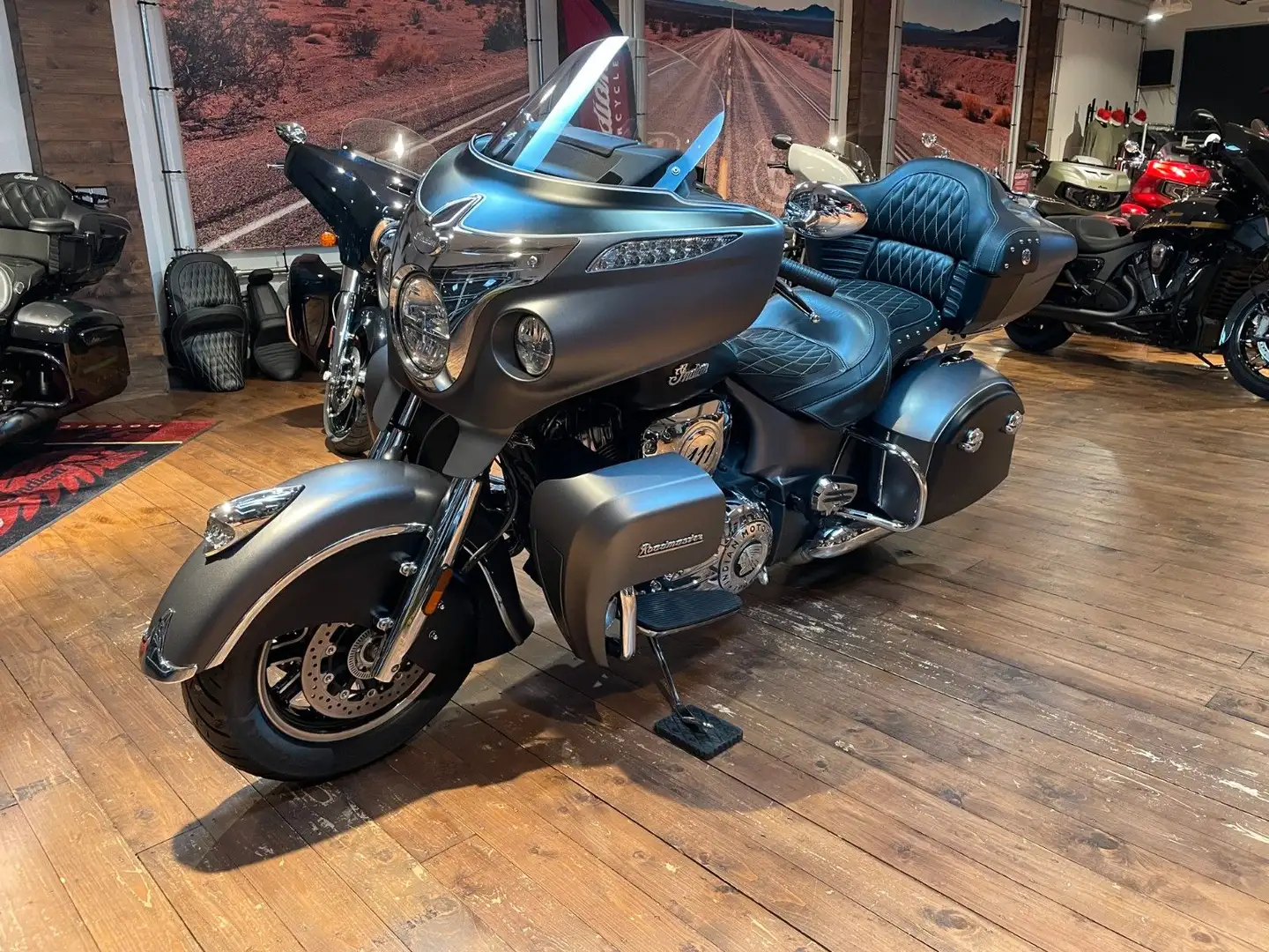 Indian Roadmaster Classic Vorteilspaket 500€/3,99%) Gris - 2