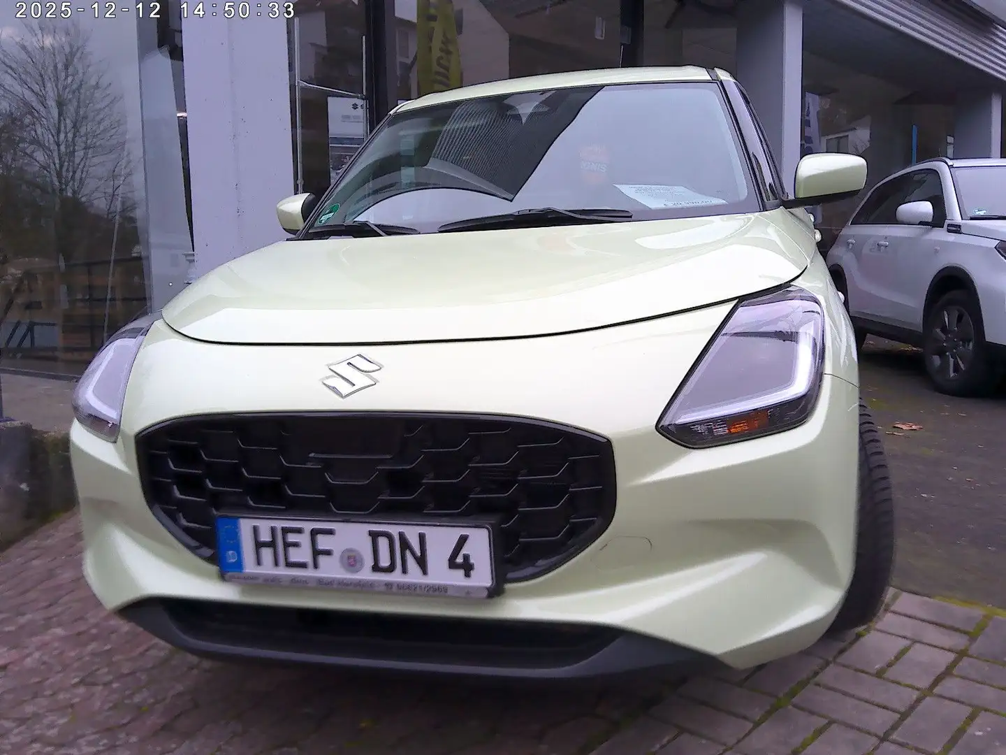 Suzuki Swift 1.2 HYBRID CVT Comfort Gelb - 1