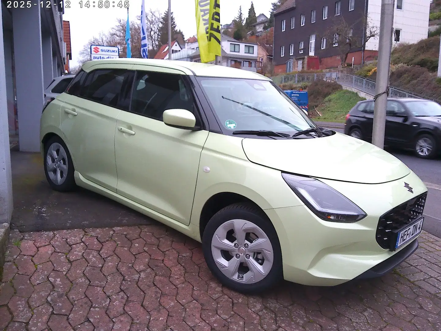 Suzuki Swift 1.2 HYBRID CVT Comfort Gelb - 2