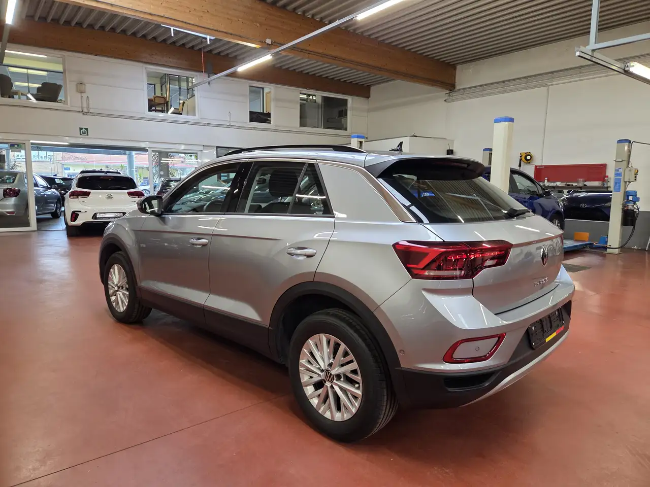 Volkswagen T-Roc 1.5 TSi DSG + NAVI / CAM / CarPLAY / VIRTUAL / LED 6