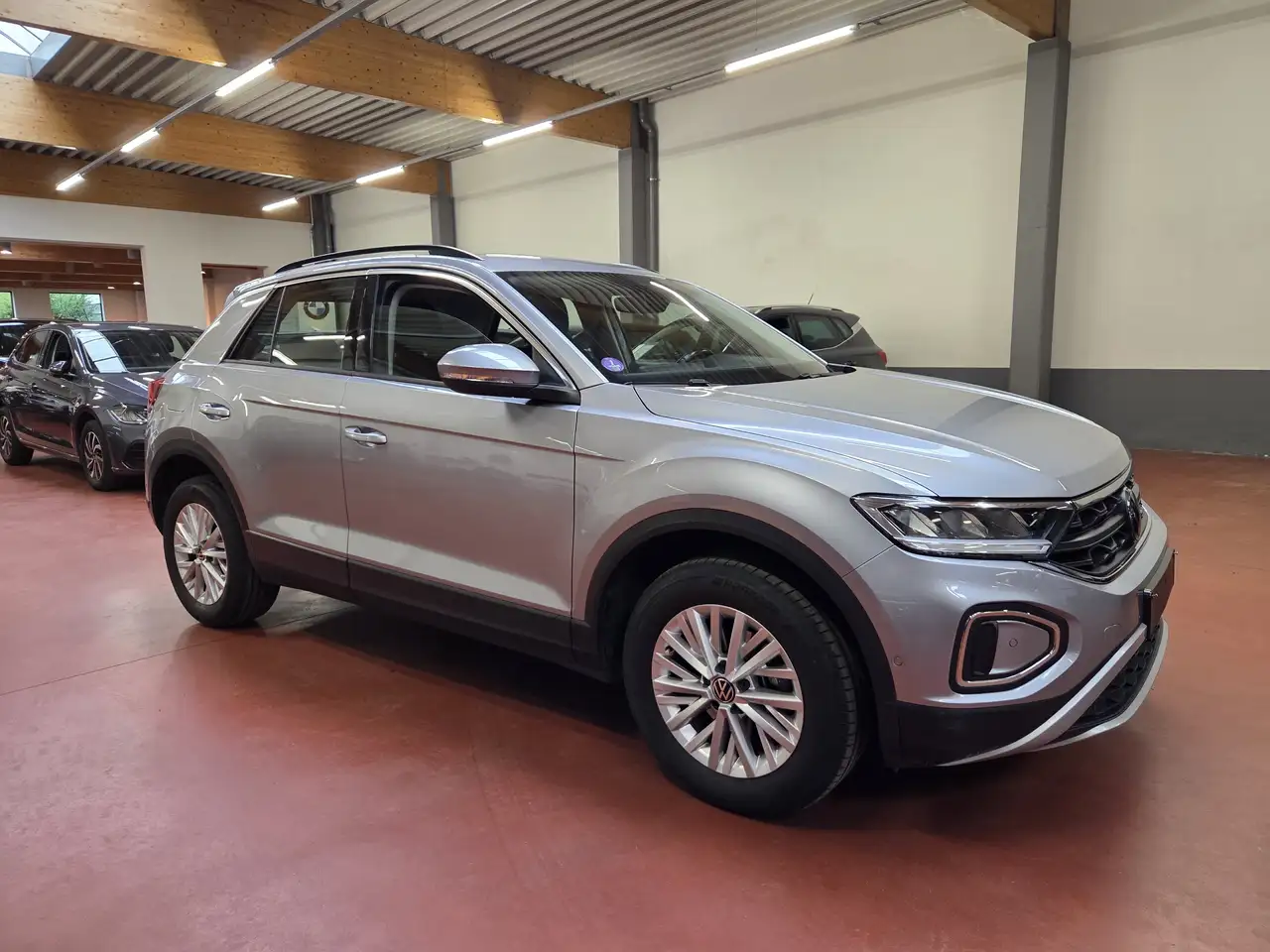 Volkswagen T-Roc 1.5 TSi DSG + NAVI / CAM / CarPLAY / VIRTUAL / LED 2