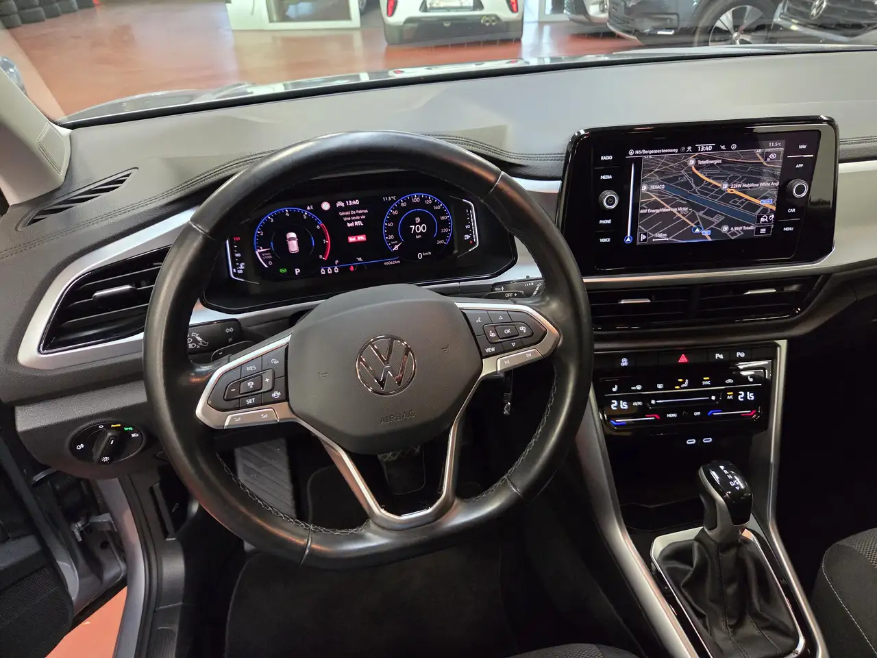 Volkswagen T-Roc 1.5 TSi DSG + NAVI / CAM / CarPLAY / VIRTUAL / LED 17