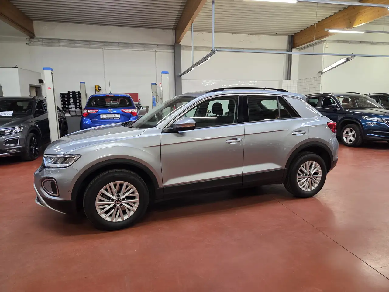 Volkswagen T-Roc 1.5 TSi DSG + NAVI / CAM / CarPLAY / VIRTUAL / LED 8