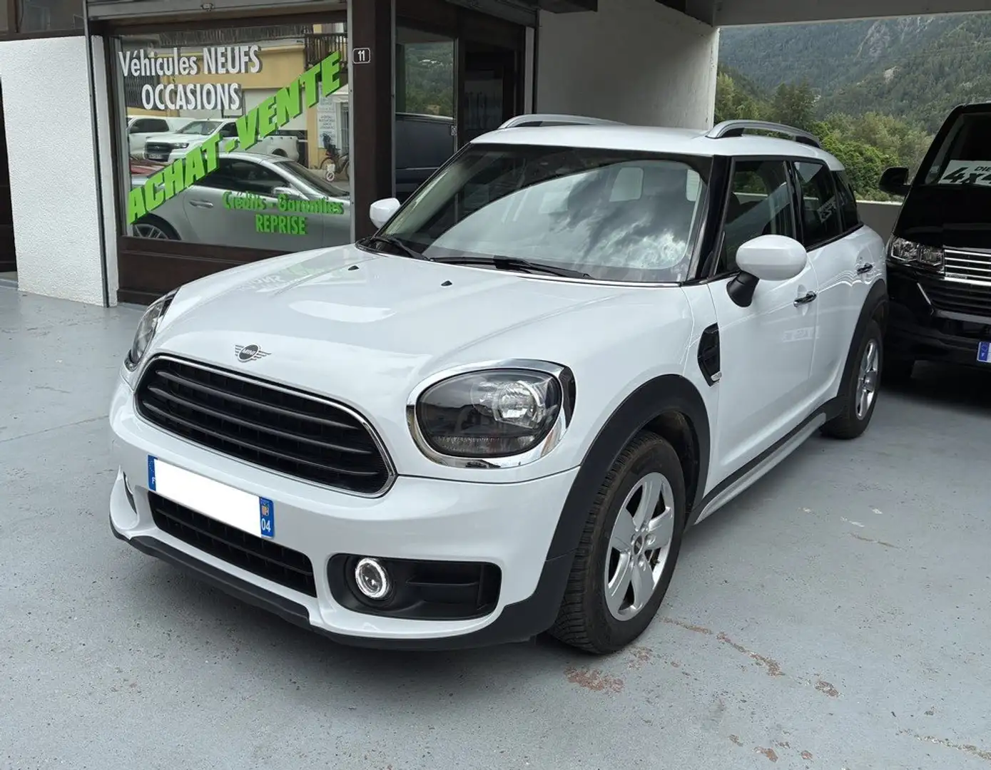 MINI Cooper D Countryman 150Ch BUSINESS BVA8 Blanc - 1