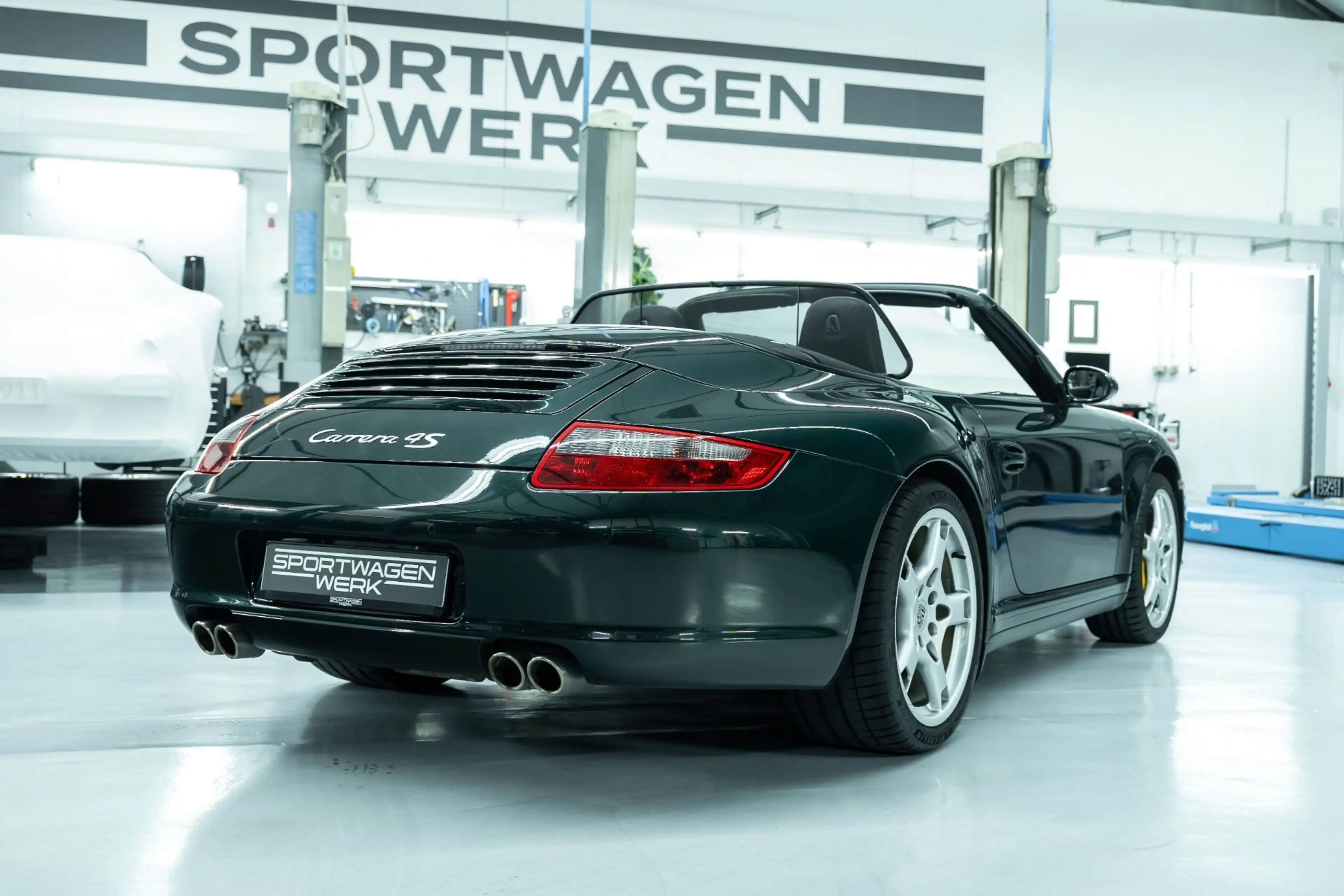 Porsche 997 Carrera 4S Cabrio | PCCB | Tannengrün — photo 8