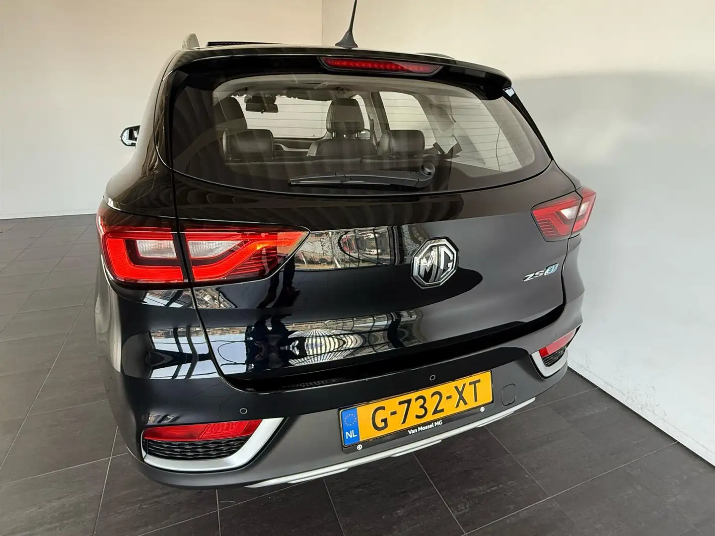 MG ZS Ev Electric 143pk Luxury Zwart - 2
