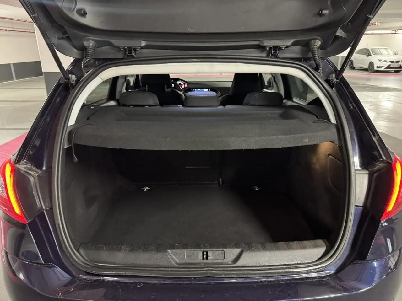 Peugeot 308 308 — photo 11