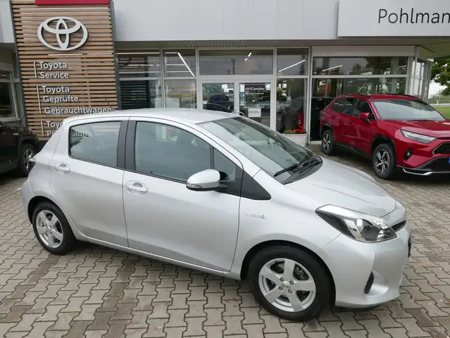 Toyota Yaris 1.5 Hybrid Life KAMERA
