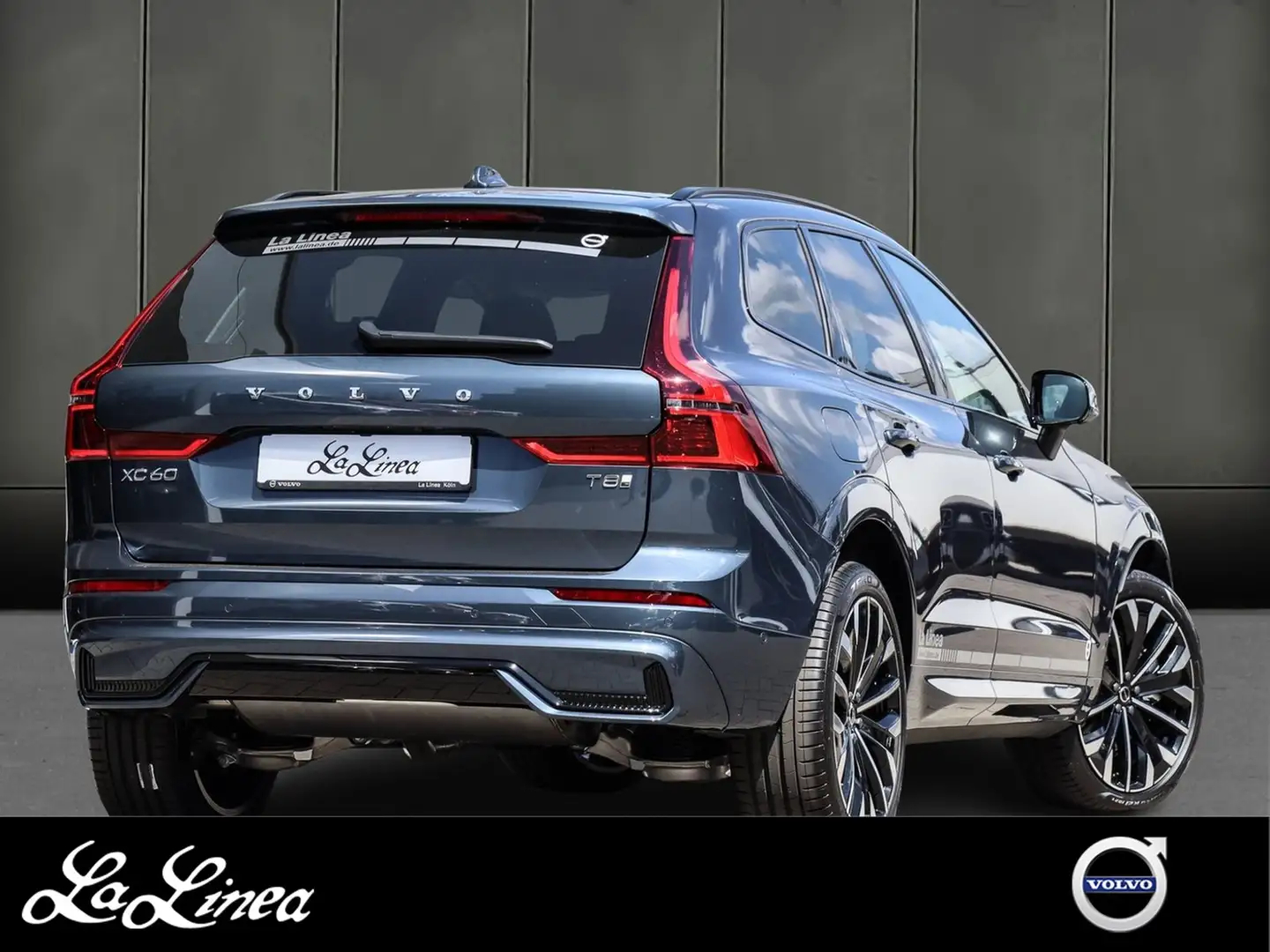 Volvo XC60 T8 AWD Ultra Black Edition Vorführwagen Blau - 2
