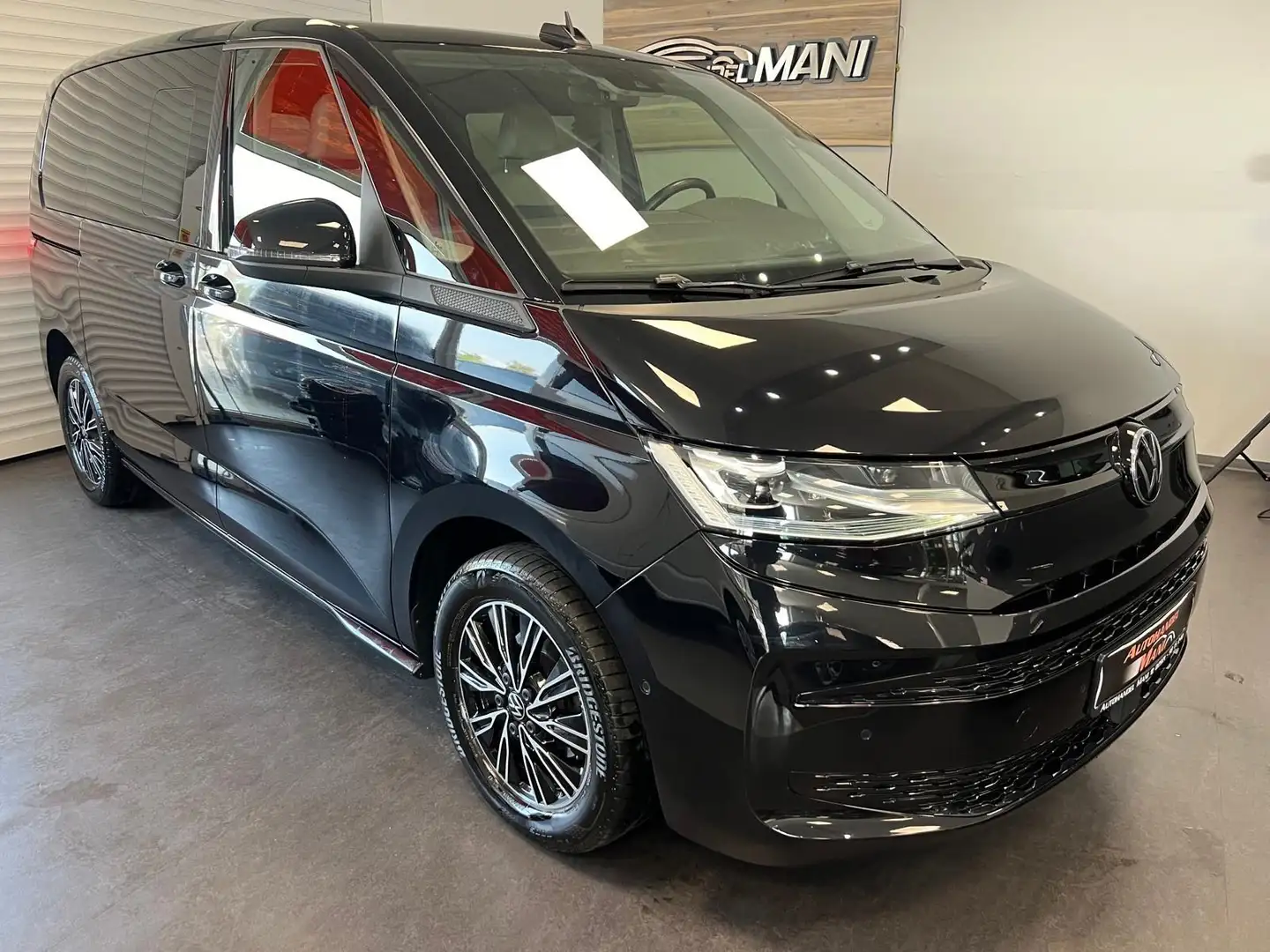 Volkswagen T7 Multivan /Pano-Dach/LED/Vis-a-Vis/Navi/Standhe Schwarz - 1