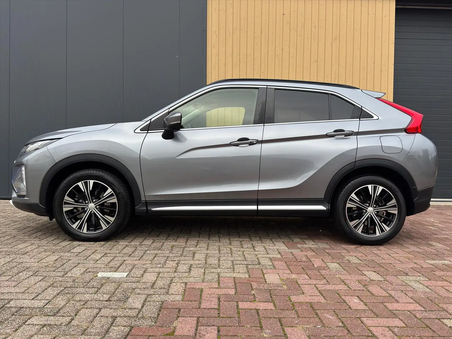 Mitsubishi Eclipse Cross 1.5 DI-T 163pk 2WD First Edition | NL Auto | Trekh Grijs - 2